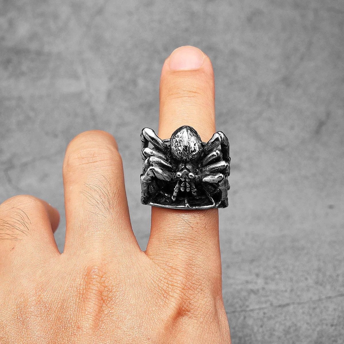 Vintage 3D Poison Spider Stainless Steel Men Ring Size ONE SIZE - 1 Thumbnail
