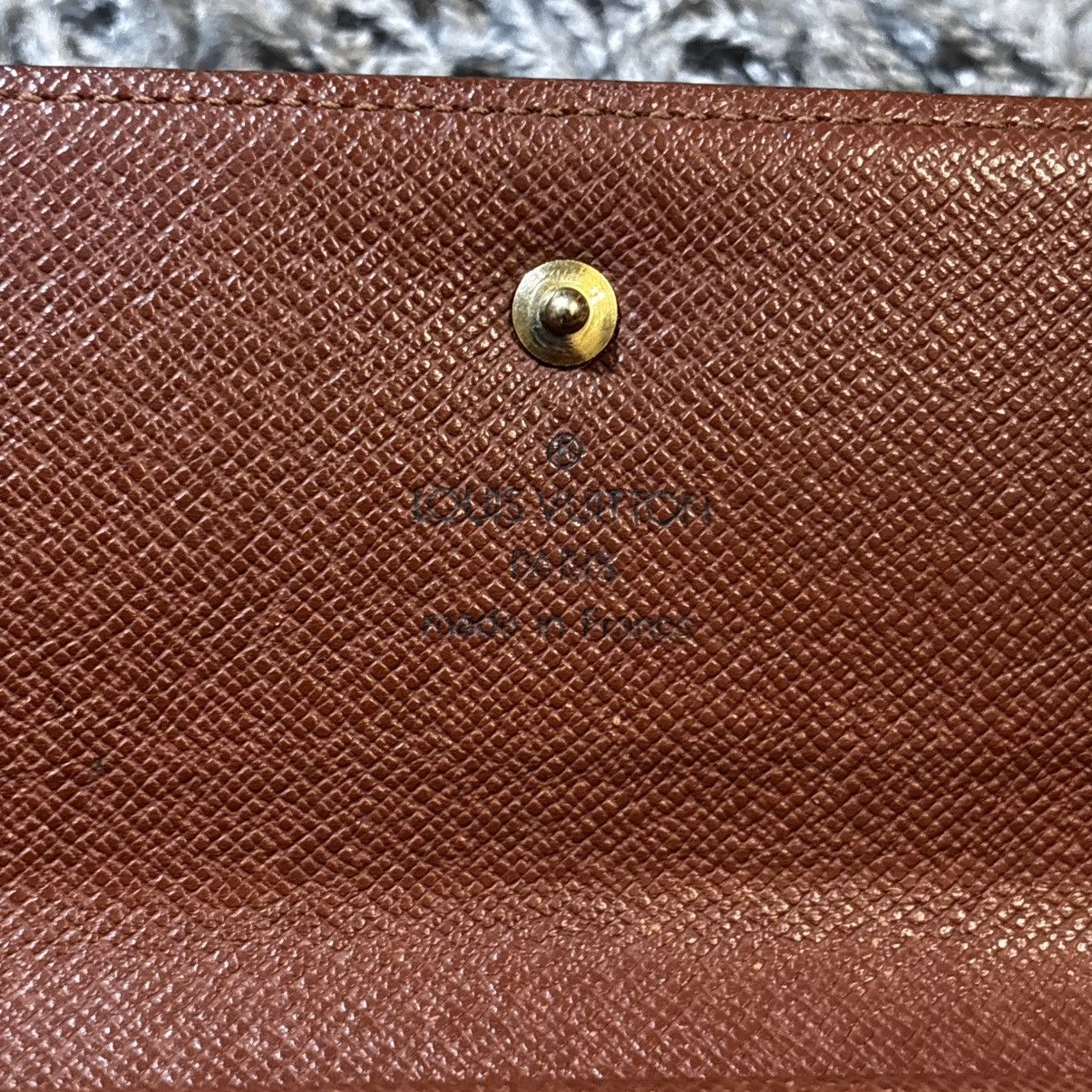 Louis Vuitton Louis Vuitton Monogram Canvas Trifold Wallet Made in France Size ONE SIZE - 9 Thumbnail