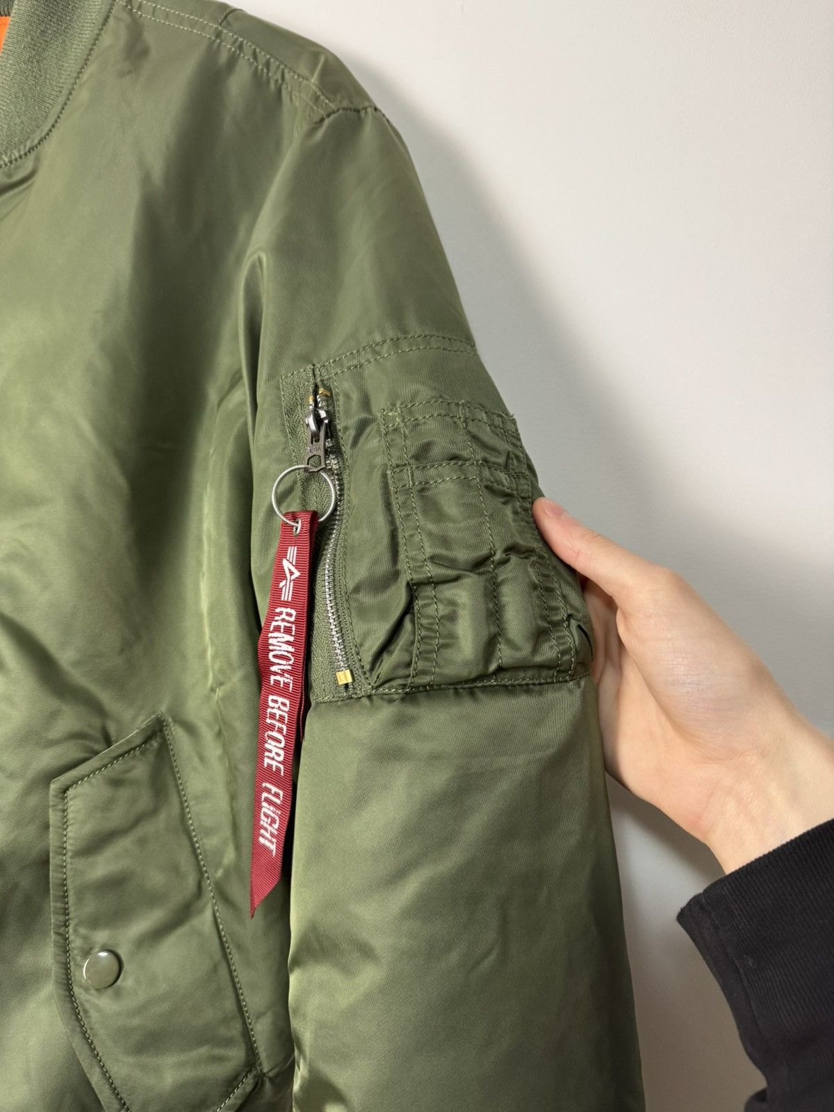 Alpha Industries Alpha Industries MA-1 Bomber Jacket Reversible Olive Vintage Size US M / EU 48-50 / 2 - 6 Thumbnail