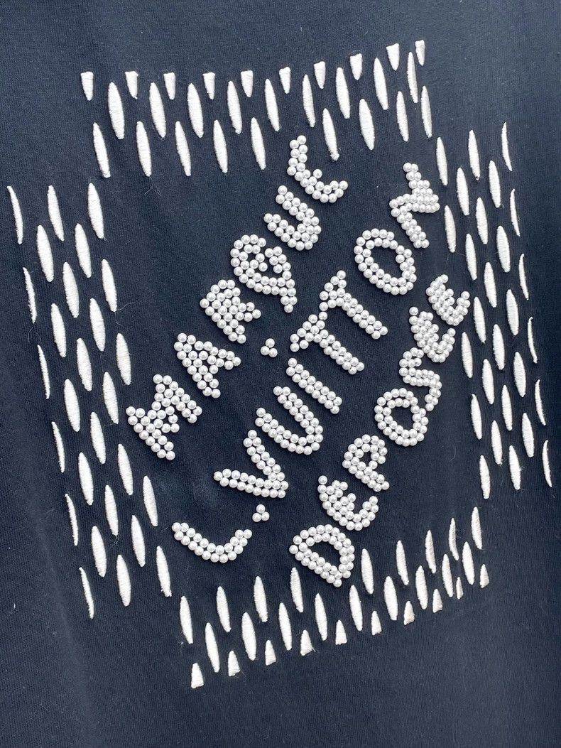 Louis Vuitton Louis Vuitton 24 black beaded monogrammed crewneck knit sh Size US S / EU 44-46 / 1 - 4 Thumbnail