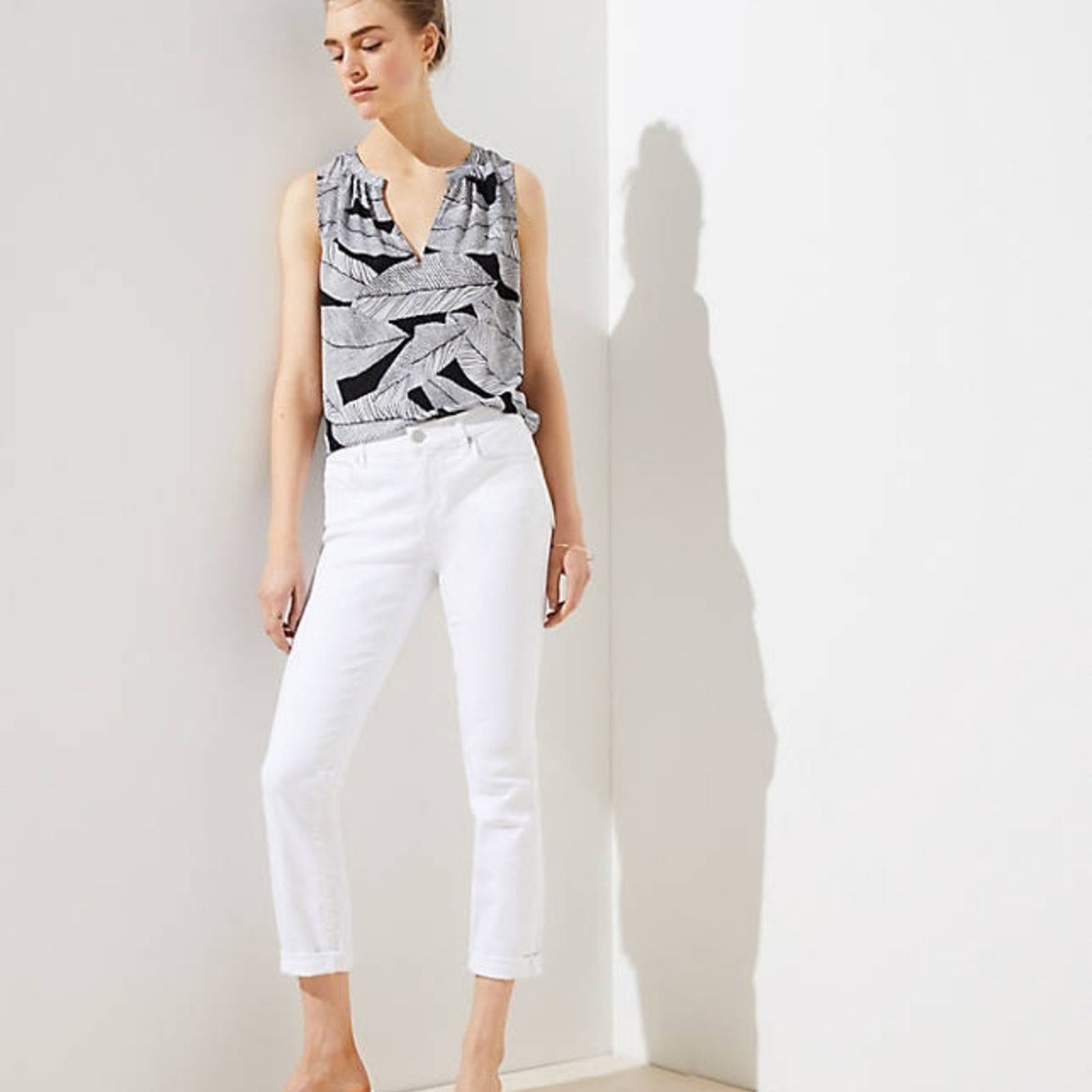 Loft LOFT White Skinny Crop Jeans with Stretch Size 26" / US 2 / IT 38 - 3 Thumbnail