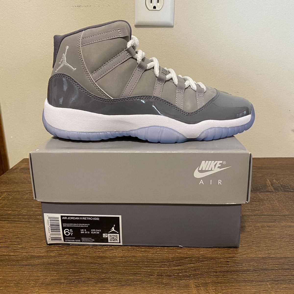 Jordan Brand Nike Air Jordan 11 Cool Grey 2021 GS 6.5Y 378038-005 NEW Size US 6.5 / EU 39-40 - 1 Thumbnail