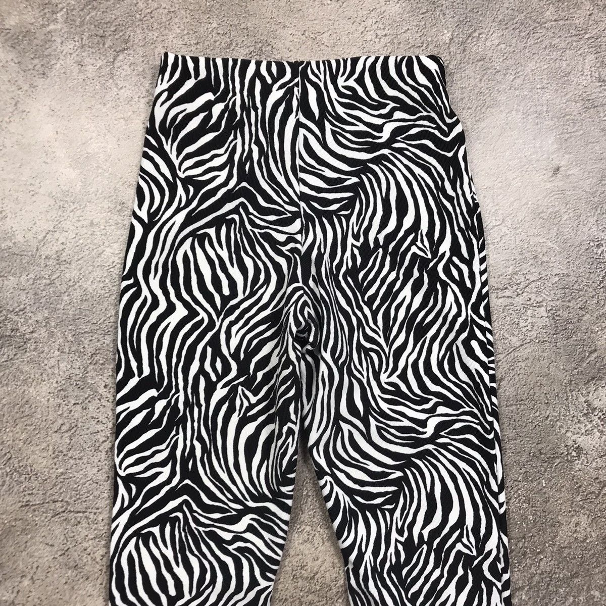 Vintage Vintage Y2K Zebra Print Flared Sweatpants Rave Streetwear 26 Size 26" / US 2 / IT 38 - 5 Thumbnail