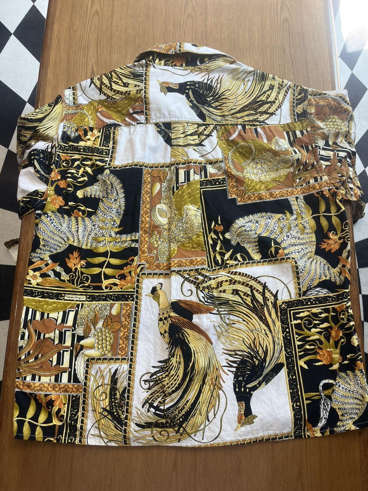 Salvatore Ferragamo Vtg Salvatore Ferragamo 90’s Shirt Italy Brand Luxury Size US S / EU 44-46 / 1 - 12 Thumbnail