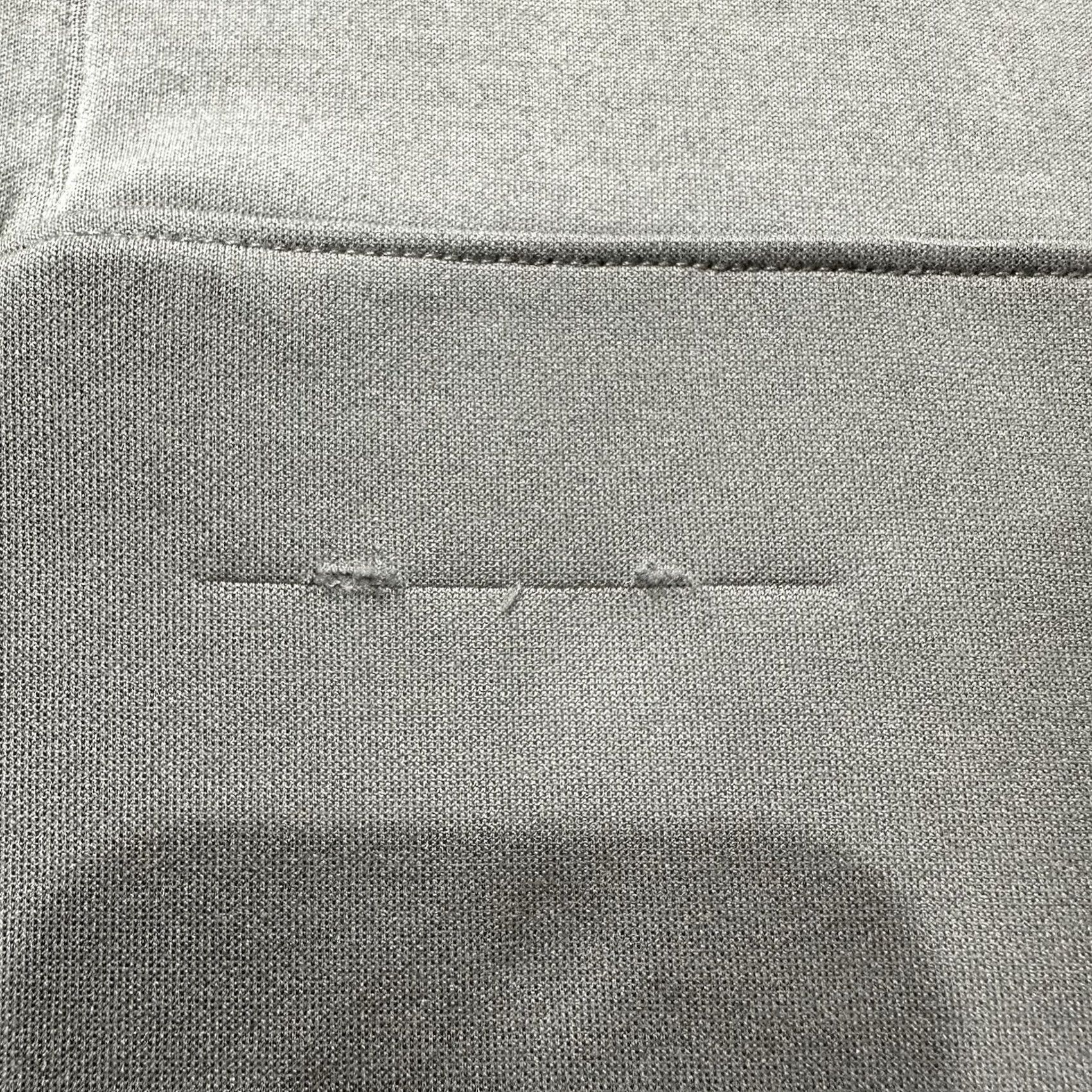 Footjoy FootJoy Pullover Mens Large Gray Quarter Zip Golf Stretch Performance LOGO Size US L / EU 52-54 / 3 - 5 Thumbnail
