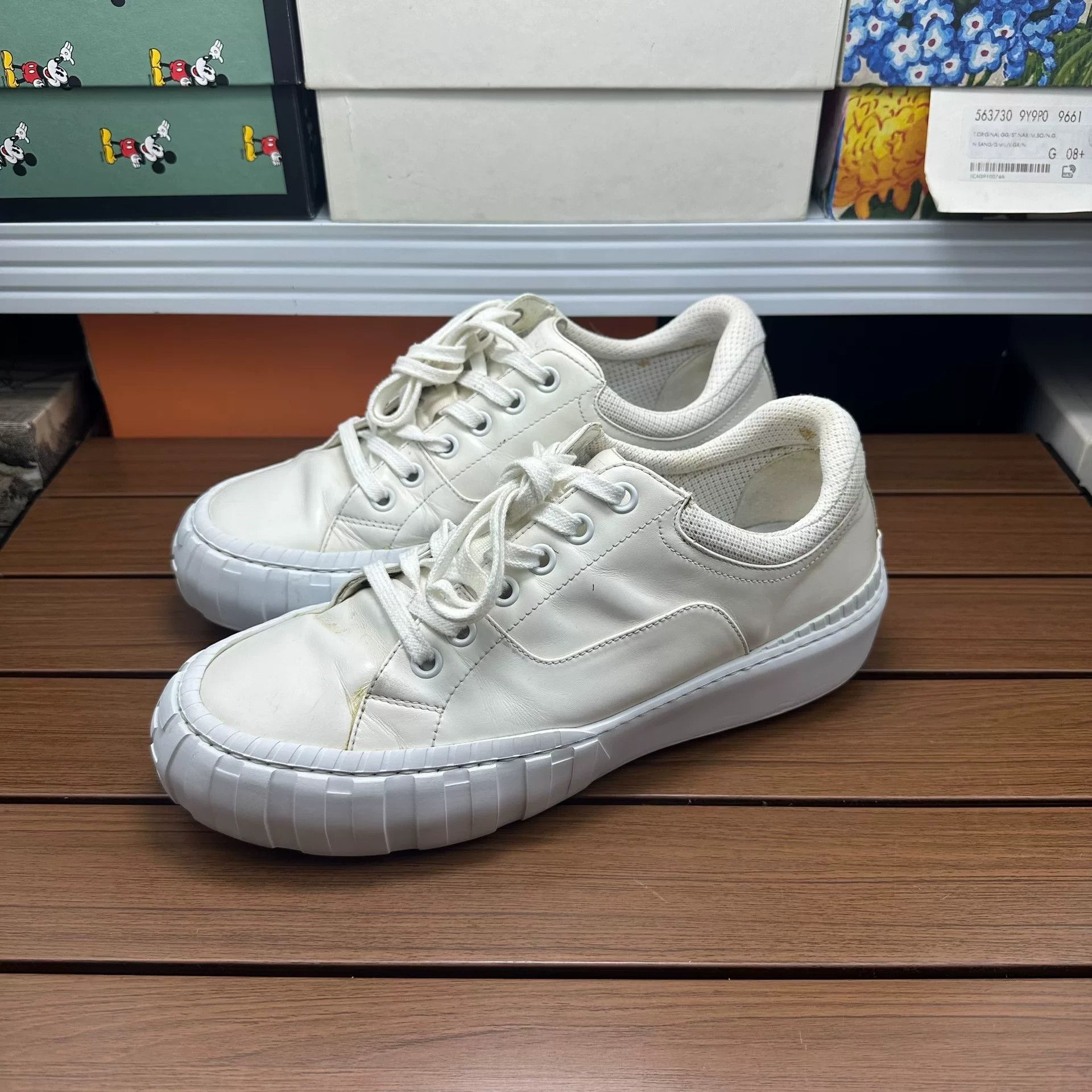 Fendi Fendi White Lowtop Sneakers 10 Men Size US 10 / EU 43 - 1 Thumbnail