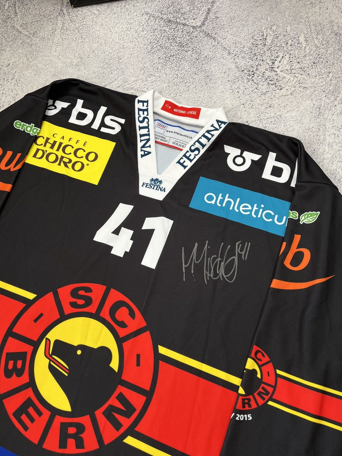 NHL SC Bern Ice Hockey Jersey #41 Mischler NHL CCM Signed Rare Size US XXL / EU 58 / 5 - 3 Thumbnail