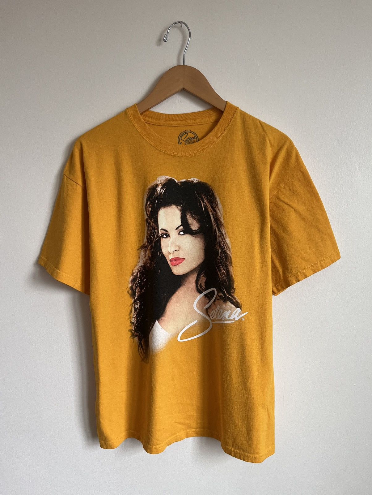 Rap Tees © 2021 Selena Graphic T-Shirt Size US XL / EU 56 / 4 - 1 Thumbnail