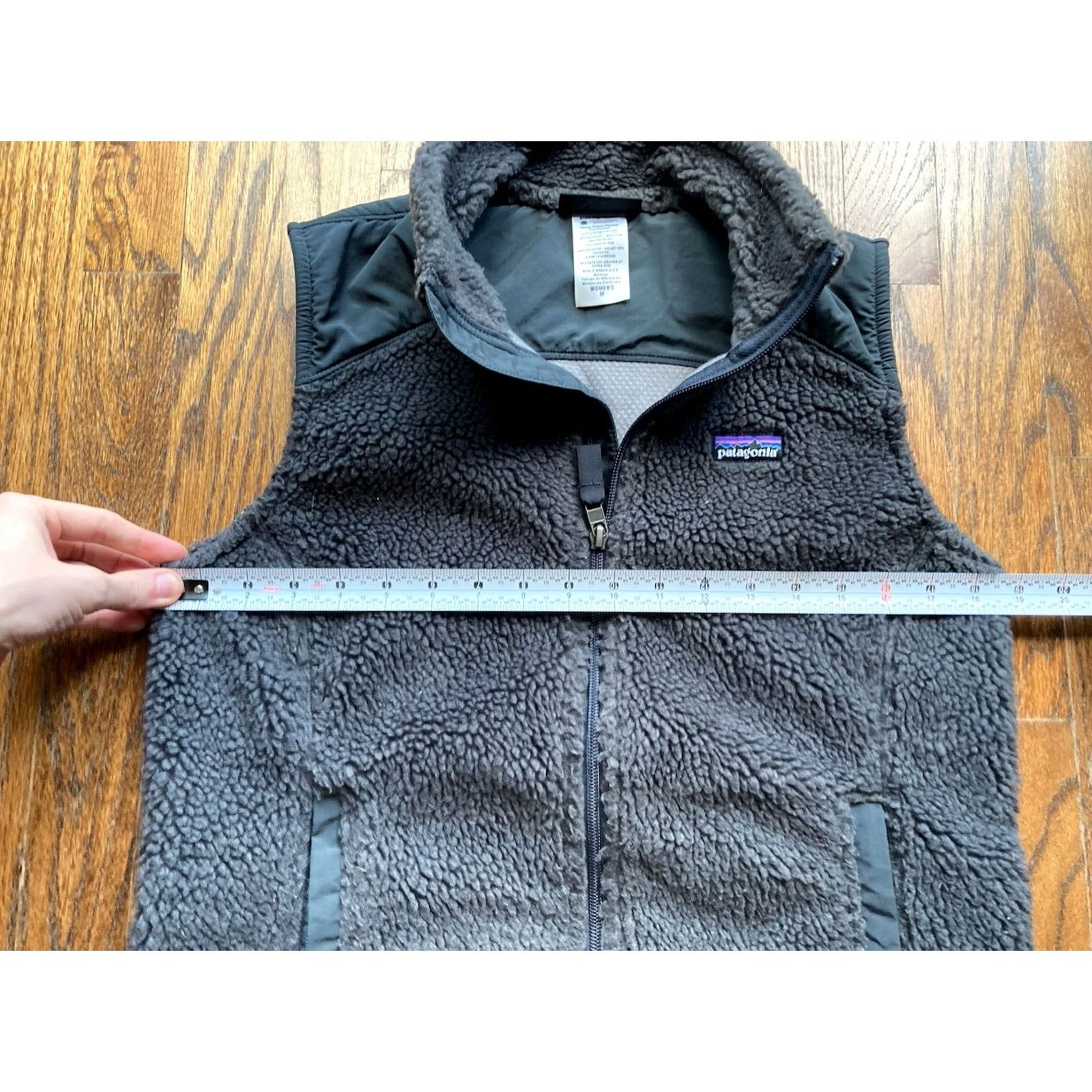 Patagonia Patagonia Vest Womens Medium Gray Full Zip Fleece Outdoor Retro Mid-Length Sleeveless Utility N/A Size M / US 6-8 / IT 42-44 - 7 Thumbnail