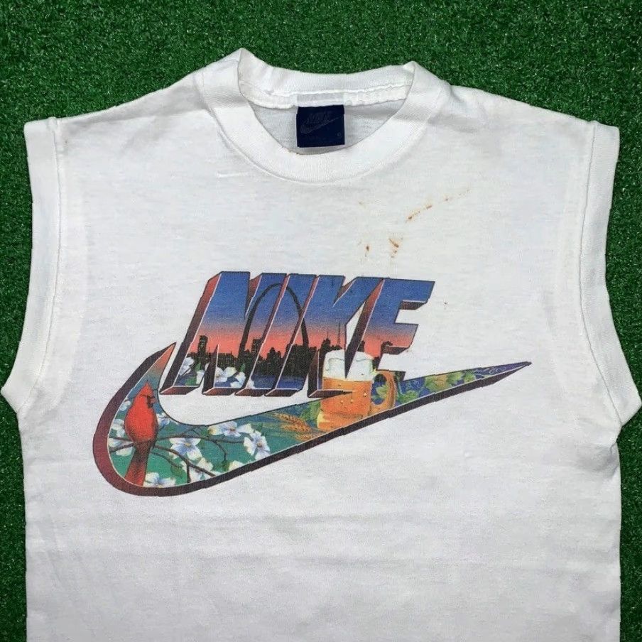 Nike VINTAGE Nike T-Shirt USA 80s St Louis Swoosh City Series Small Mens Crew Neck Short Sleeve White Graphic Tee USA Swoosh 1980s Vintage Nike Shirt Size US S / EU 44-46 / 1 - 2 Thumbnail