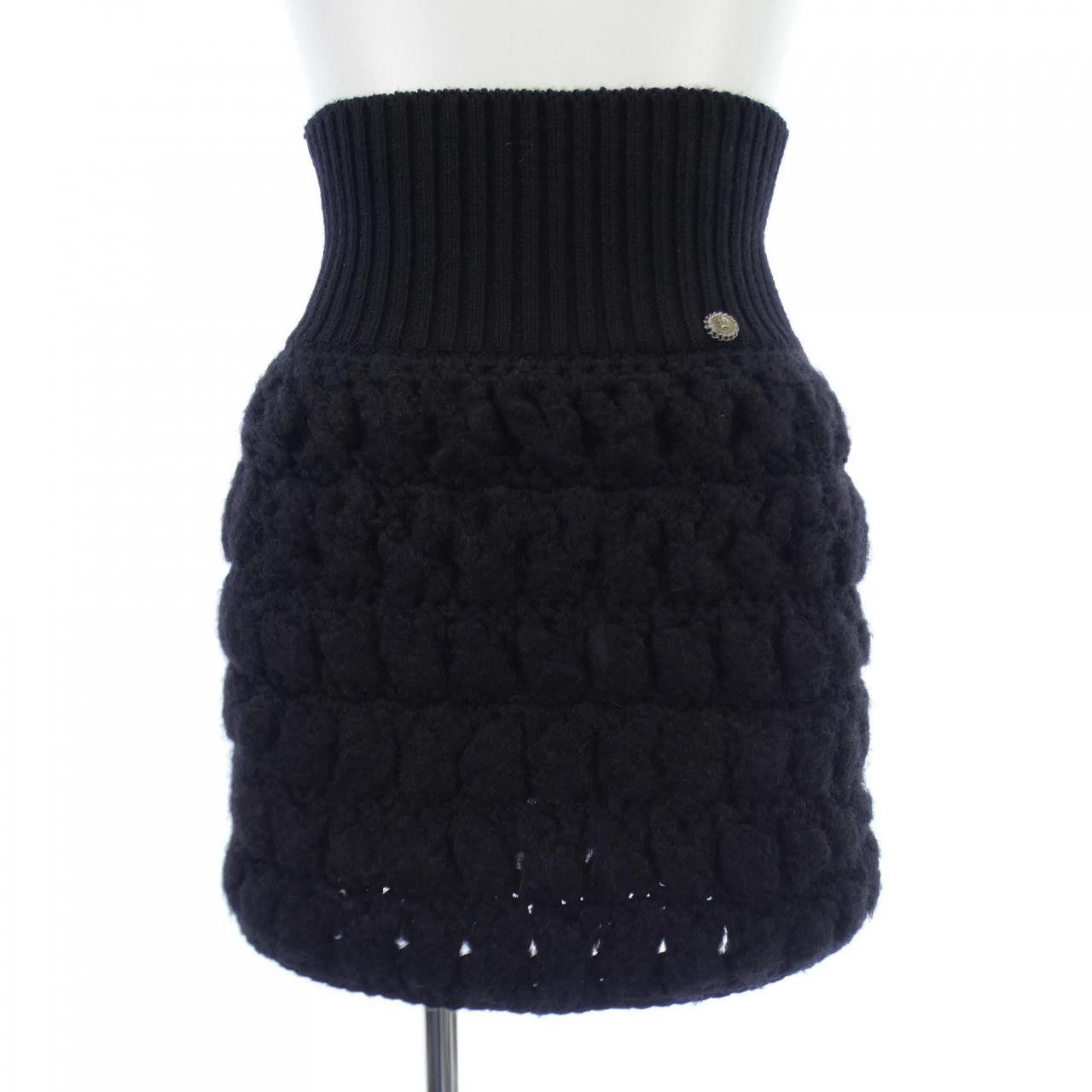 Chanel Chanel Chanel Cashmere Blend Skirt Others Skirts P33543K00901 08A DUTY FREE for USA Size ONE SIZE - 1 Thumbnail