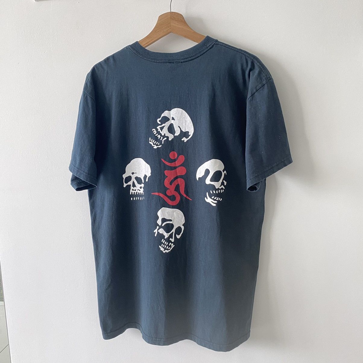 Vintage Thrashed Faded Vintage Y2K Skull Soldier ERD GRUNGE TSHIRT Size US L / EU 52-54 / 3 - 1 Thumbnail