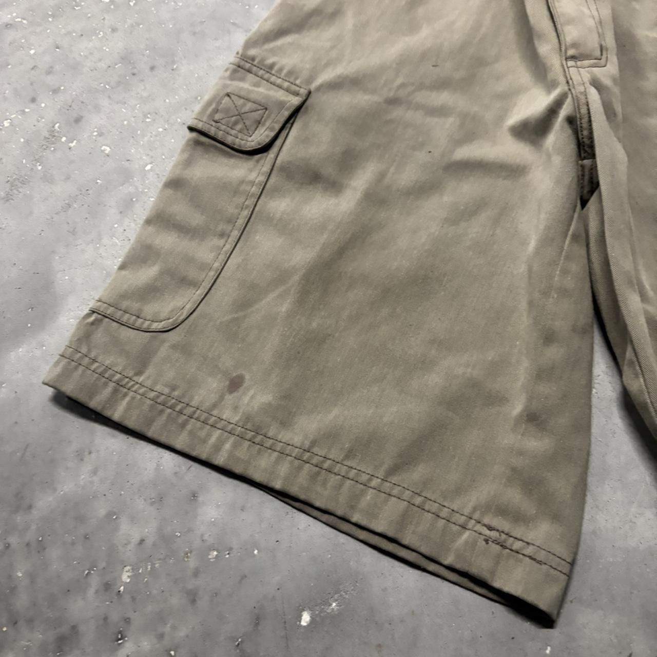 Japanese Brand × Vintage Crazy Vintage Y2K/200s Baggy Khaki Streetwear Skater Style Cargo Shorts! Size US 33 - 3 Thumbnail