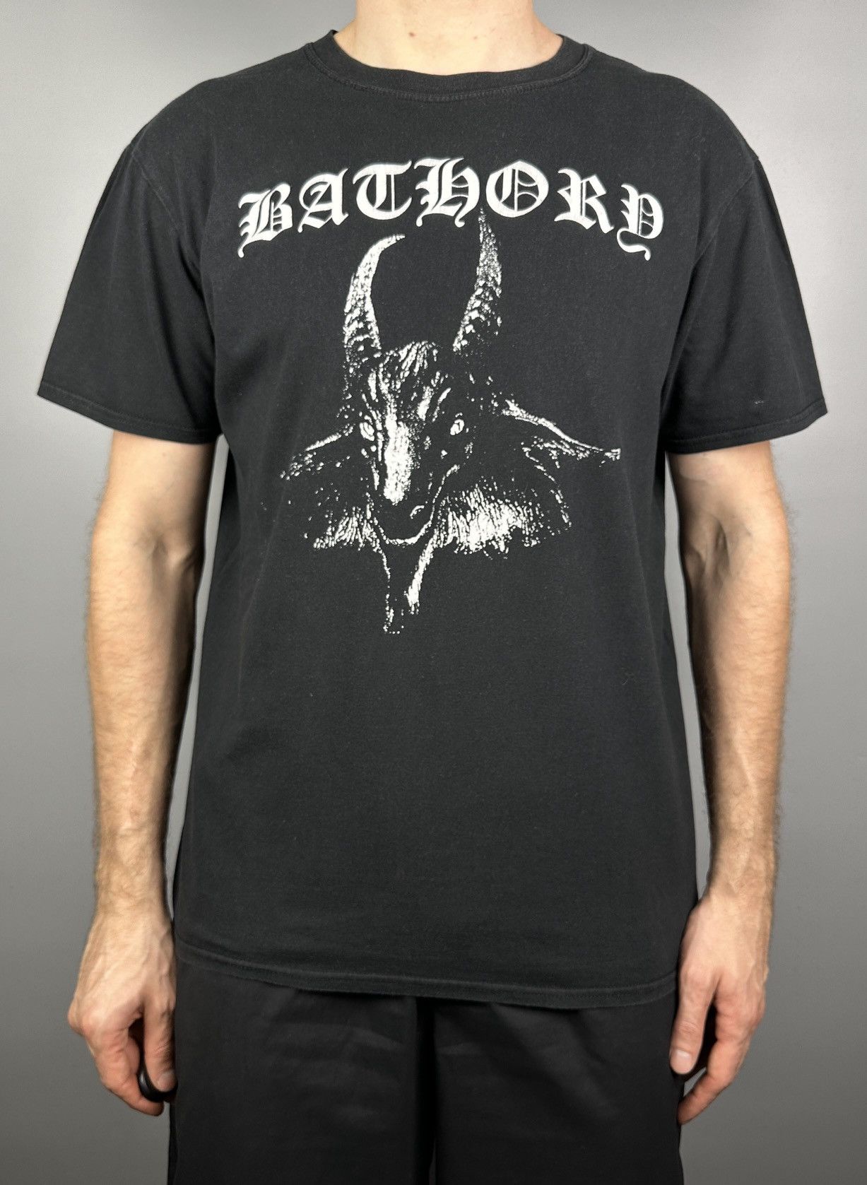 Band Tees Bathory Pentagram Goat Metal T Shirt Tee Rock Vintage 90s Size US L / EU 52-54 / 3 - 3 Thumbnail