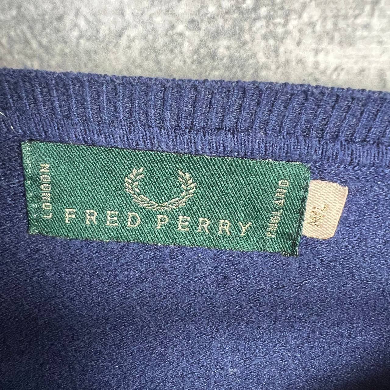 Fred Perry Fred Perry V-Neck Vintage Sweater Size US M / EU 48-50 / 2 - 2 Thumbnail