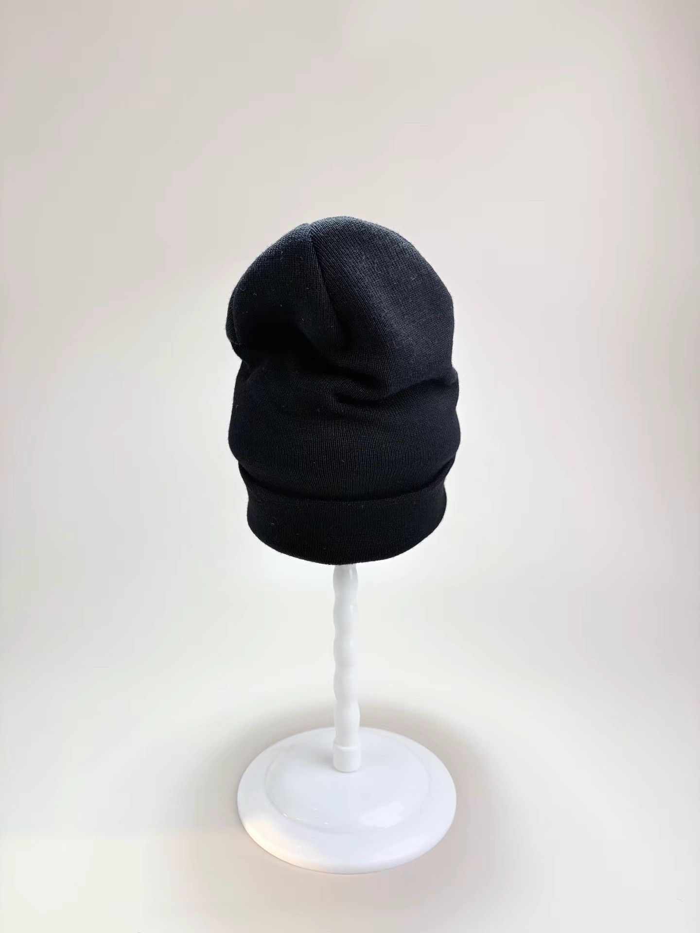 Moncler MONCLER Black Wool Beanie K1 Size ONE SIZE - 2 Thumbnail
