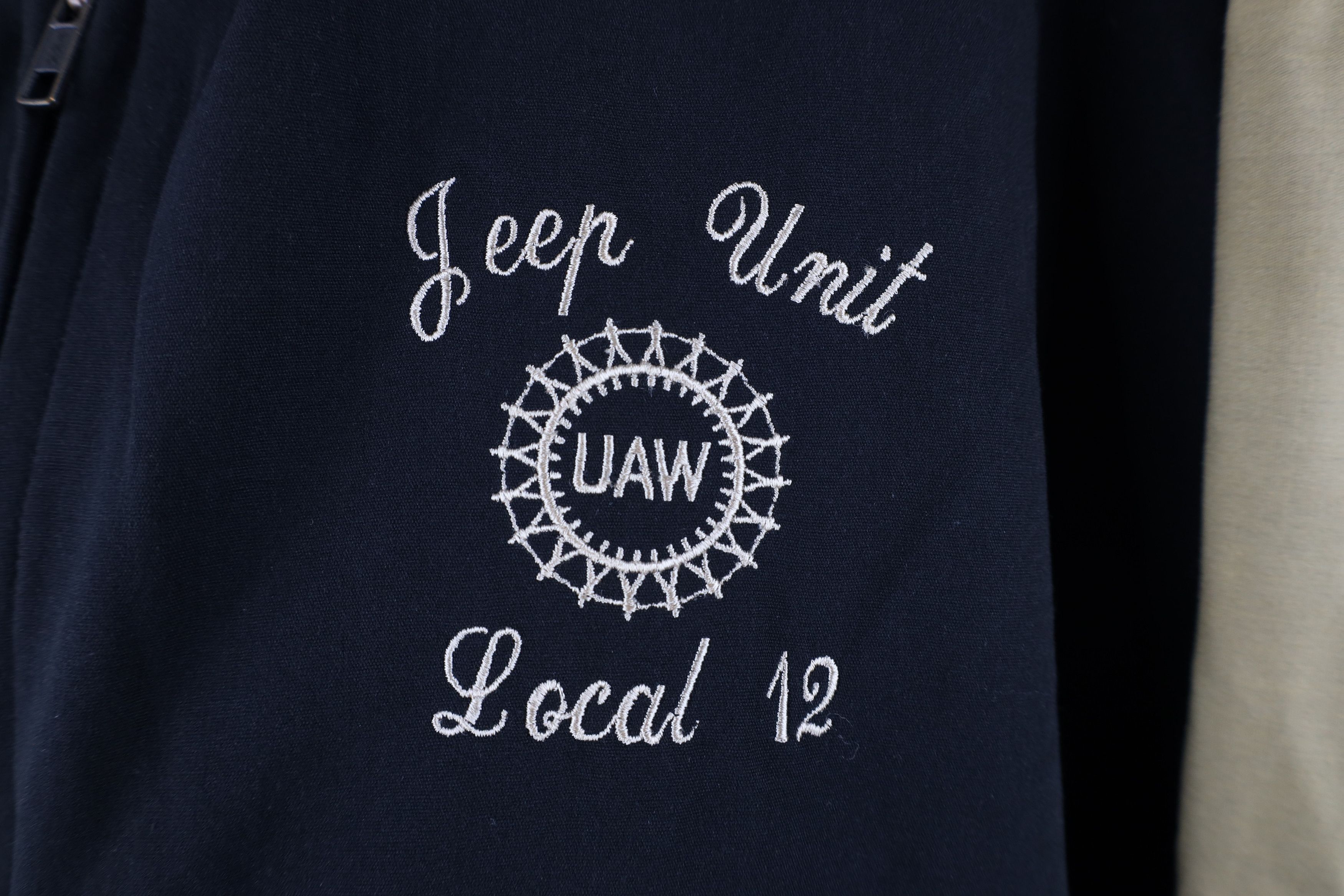 Vintage Vintage 90s UAW Jeep Unit Retiree Varsity Bomber Jacket USA Size US XXL / EU 58 / 5 - 4 Thumbnail