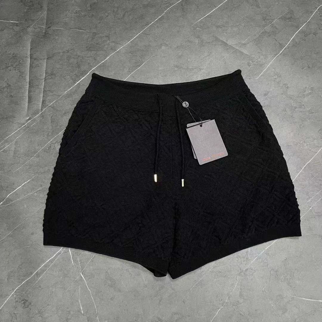 Louis Vuitton Louis Vuitton Monogram Towel Shorts XS Size US 30 / EU 46 - 1 Thumbnail