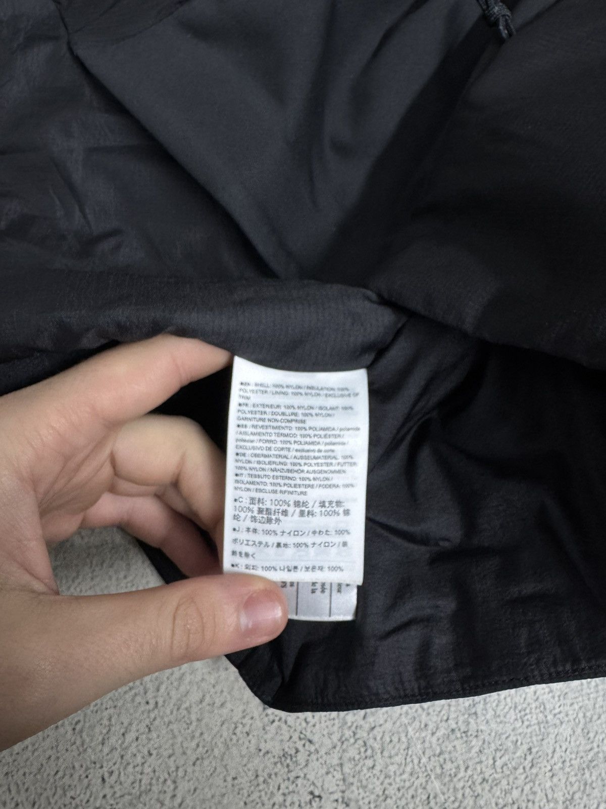 Arc'teryx Vintage Y2k Arc’teryx Nylon Reflective Logo Jacket 00’s Size M / US 6-8 / IT 42-44 - 12 Thumbnail