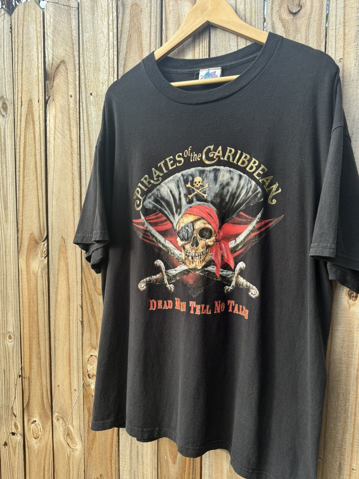 Disney × Vintage Disney Pirates of the Caribbean “Dead Men Tell No Tales” tee Size US XL / EU 56 / 4 - 1 Thumbnail