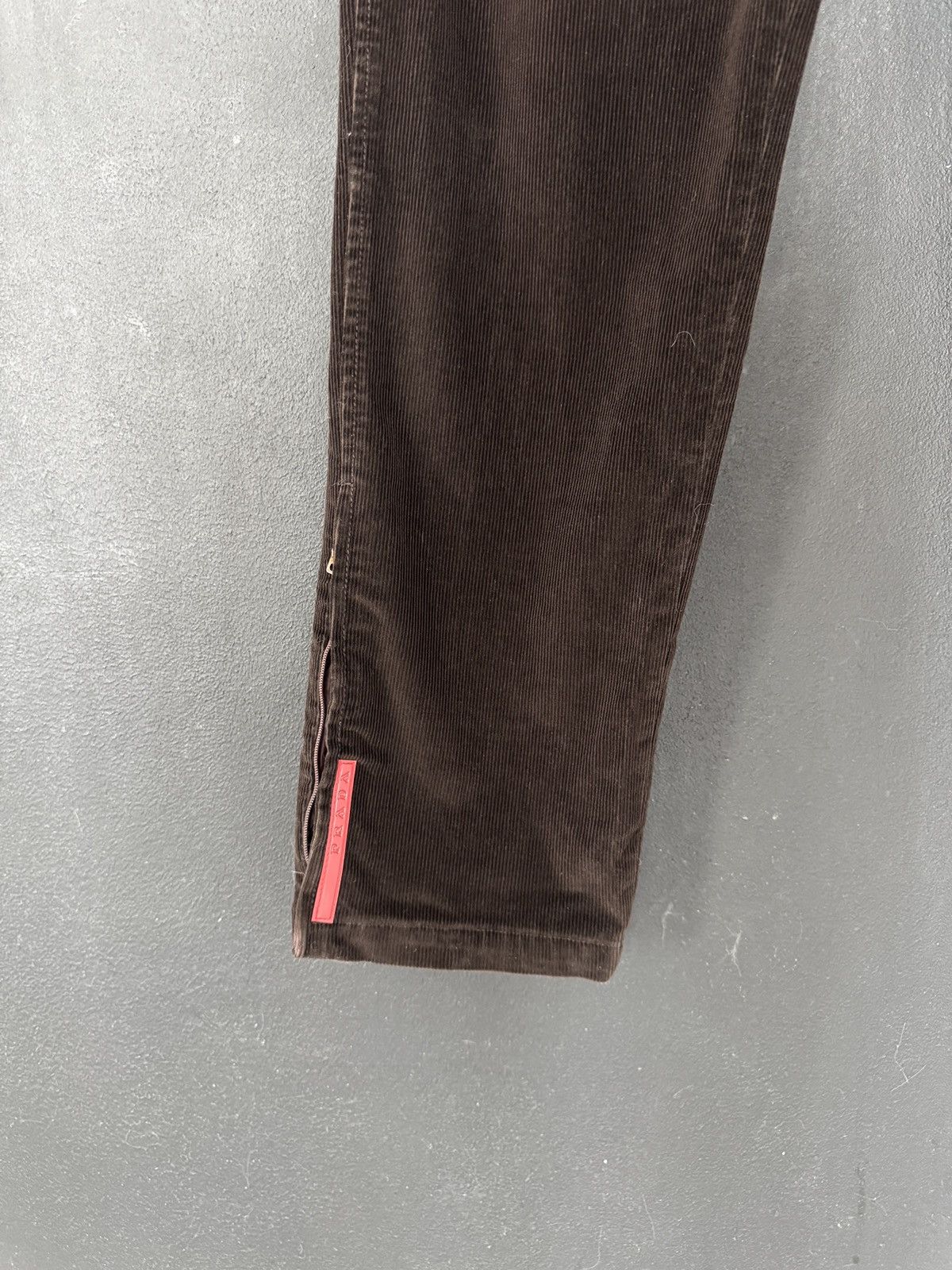 Prada Prada Velvet Jeans Red Tab Logo Size US 32 / EU 48 - 3 Thumbnail