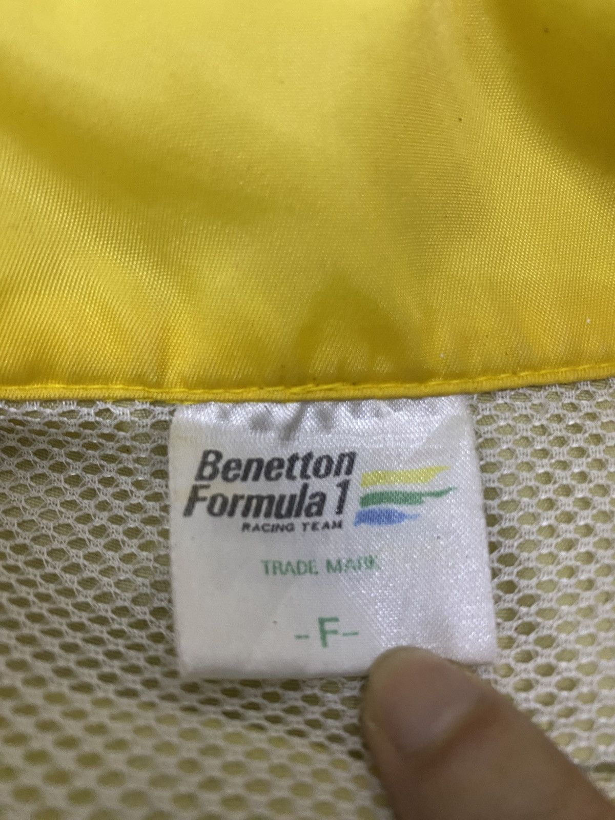 Benetton × Formula 1 × Vintage Vintage Benetton Formula 1 racing team light jacket Size US L / EU 52-54 / 3 - 8 Thumbnail