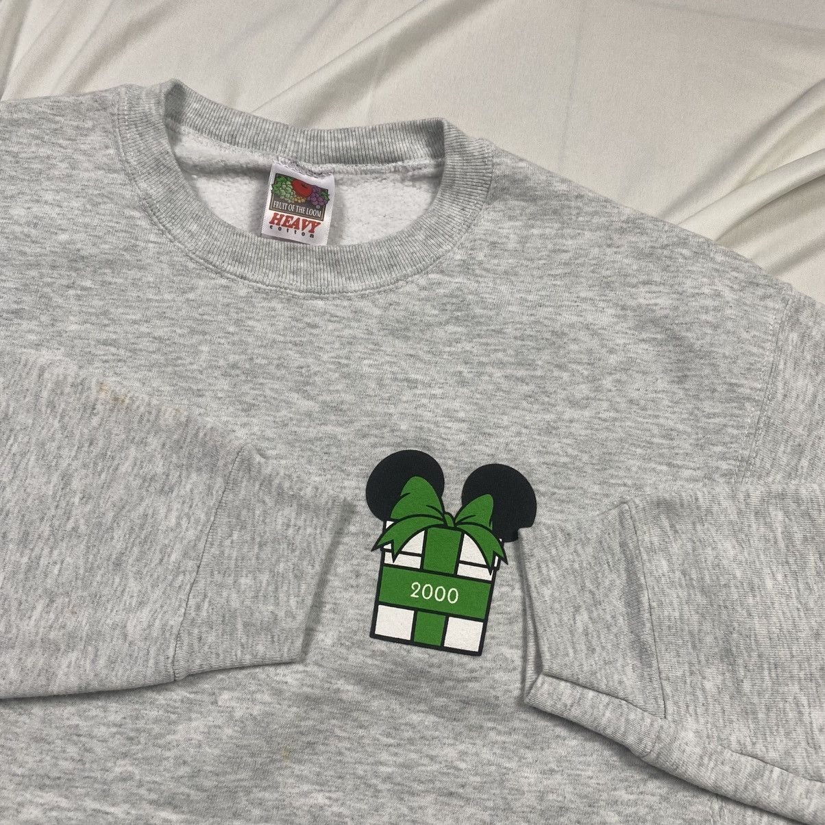 Mickey Mouse Vintage 2000 Mickey Mouse 72nd Birthday Crewneck Size US M / EU 48-50 / 2 - 4 Thumbnail