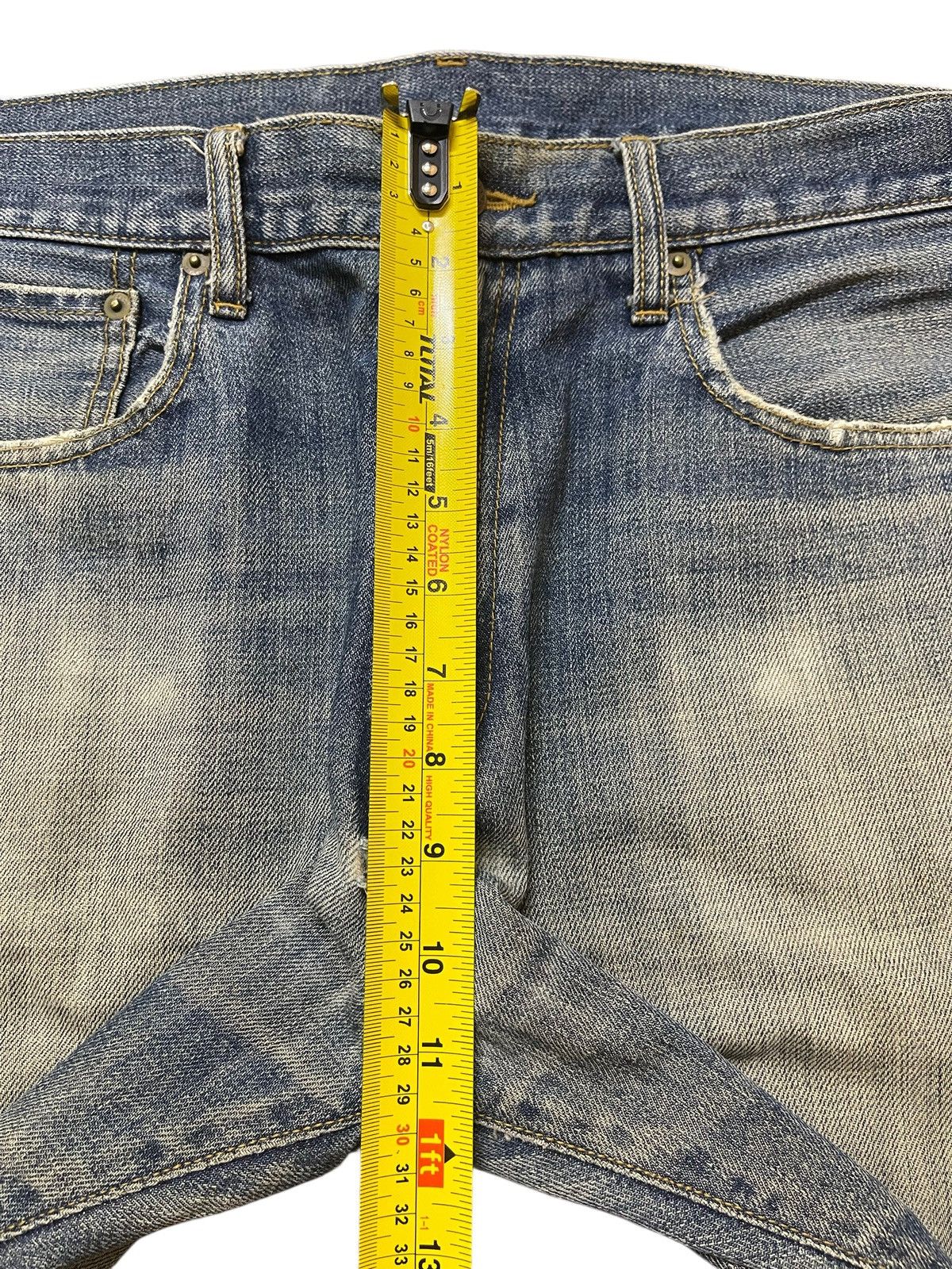 Uniqlo Vintage Japanese Uniqlo Blue Faded Wash Distress Baggy Jeans Size US 35 - 14 Thumbnail