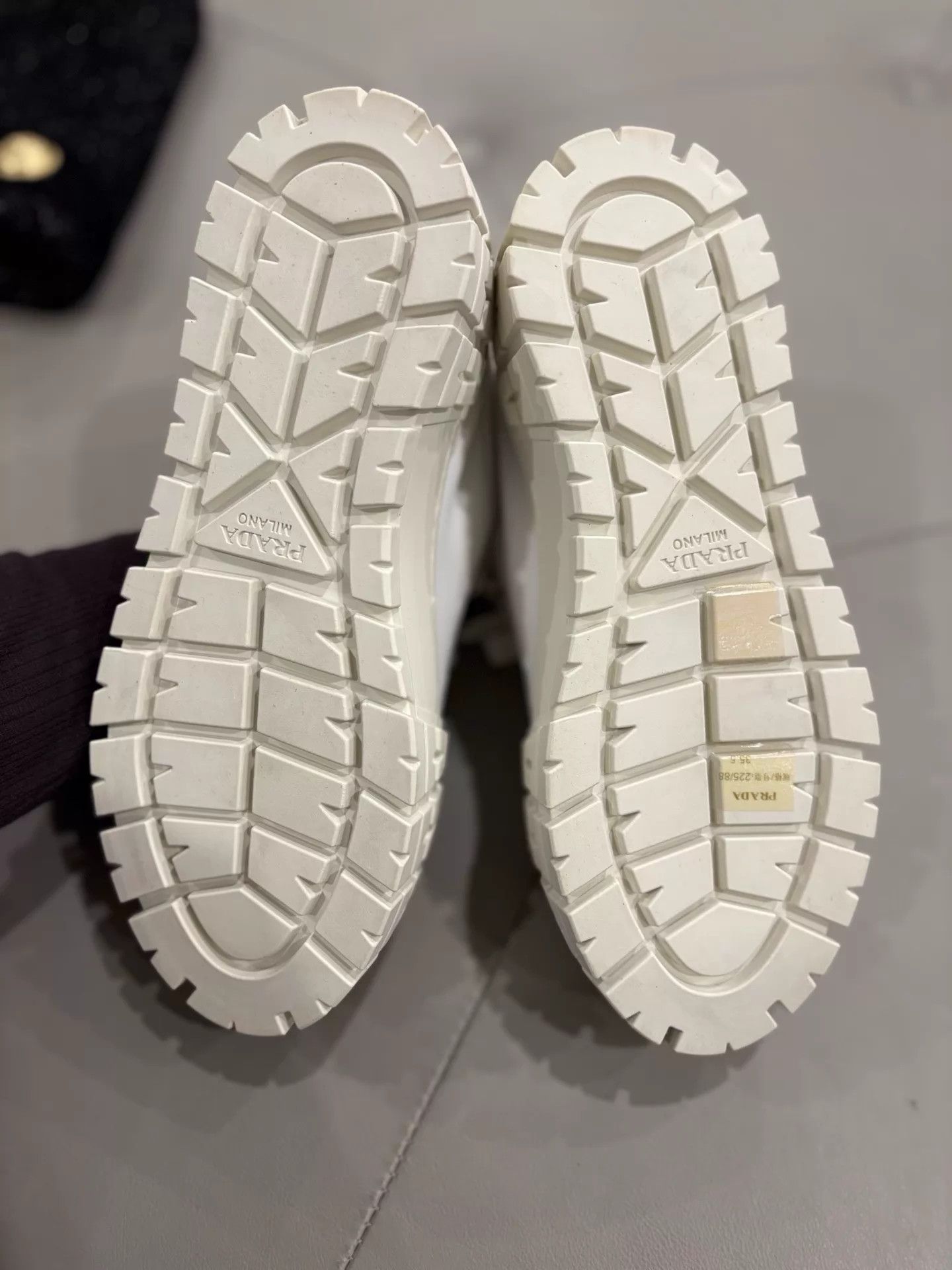 Prada Prada White Canvas Platform Biscuit Shoes 99.99 New Size 35.5 Size US 5 / IT 35 - 4 Thumbnail