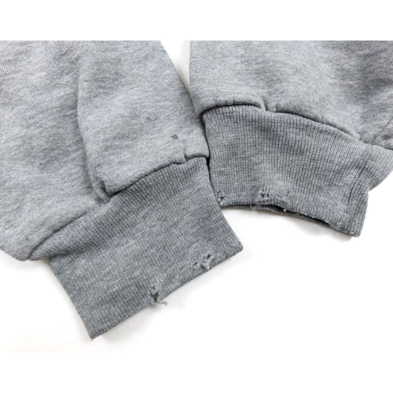 Russell Athletic VINTAGE Russell Athletic Sweatshirt Mens XLarge Gray Crewneck Sweater Distressed Size US XL / EU 56 / 4 - 6 Thumbnail