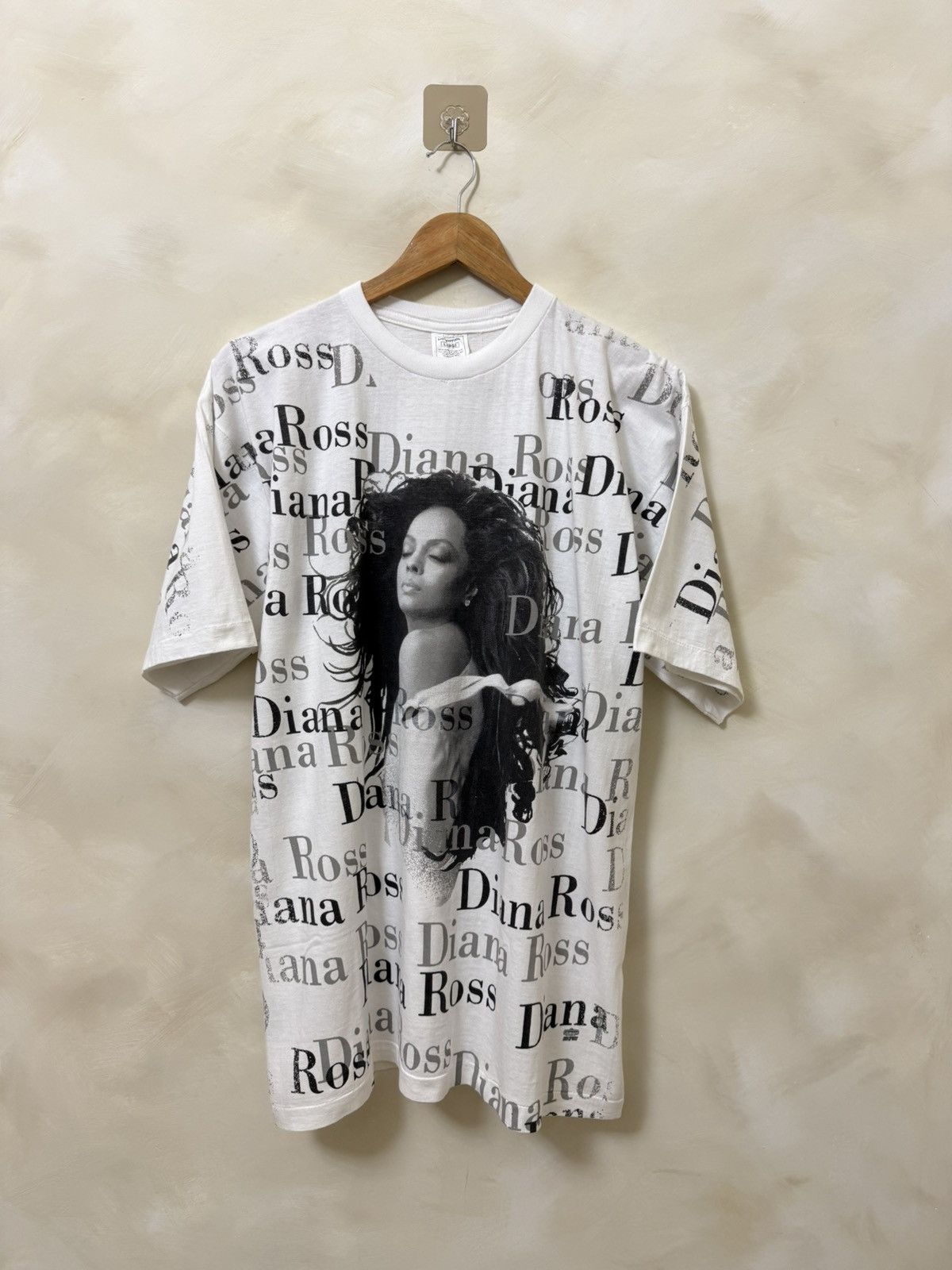Vintage 1995 Diana Ross tour AOP tshirt Size US L / EU 52-54 / 3 - 1 Thumbnail
