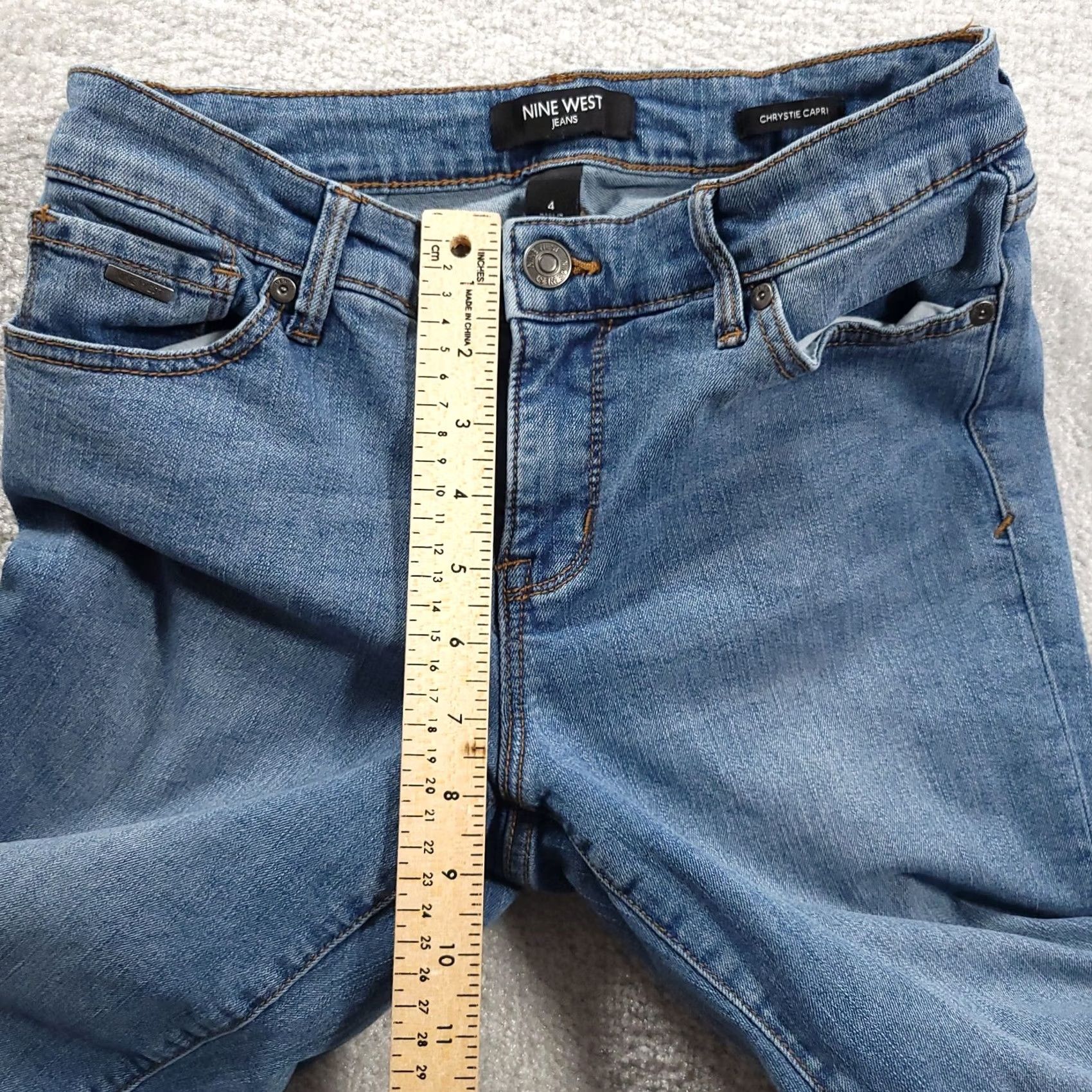 Nine West Nine West Jeans Christie Capri Womens 4 Tapered Stretch Low Rise Medium Wash Capri Jeans Women Regular Size 4 Blue Size 27" / US 4 / IT 40 - 7 Thumbnail