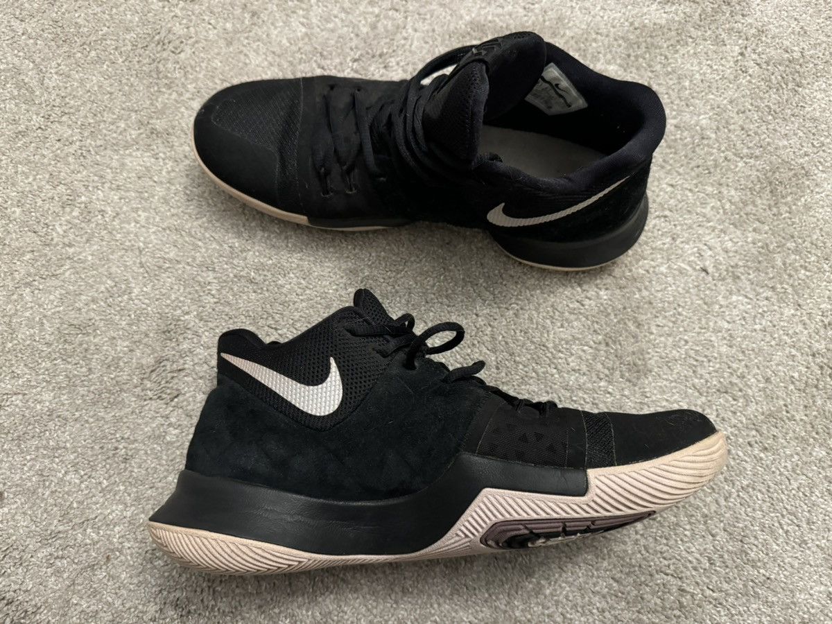 Nike Nike Kyrie 3 Black Suede Size US 9.5 / EU 42-43 - 2 Thumbnail