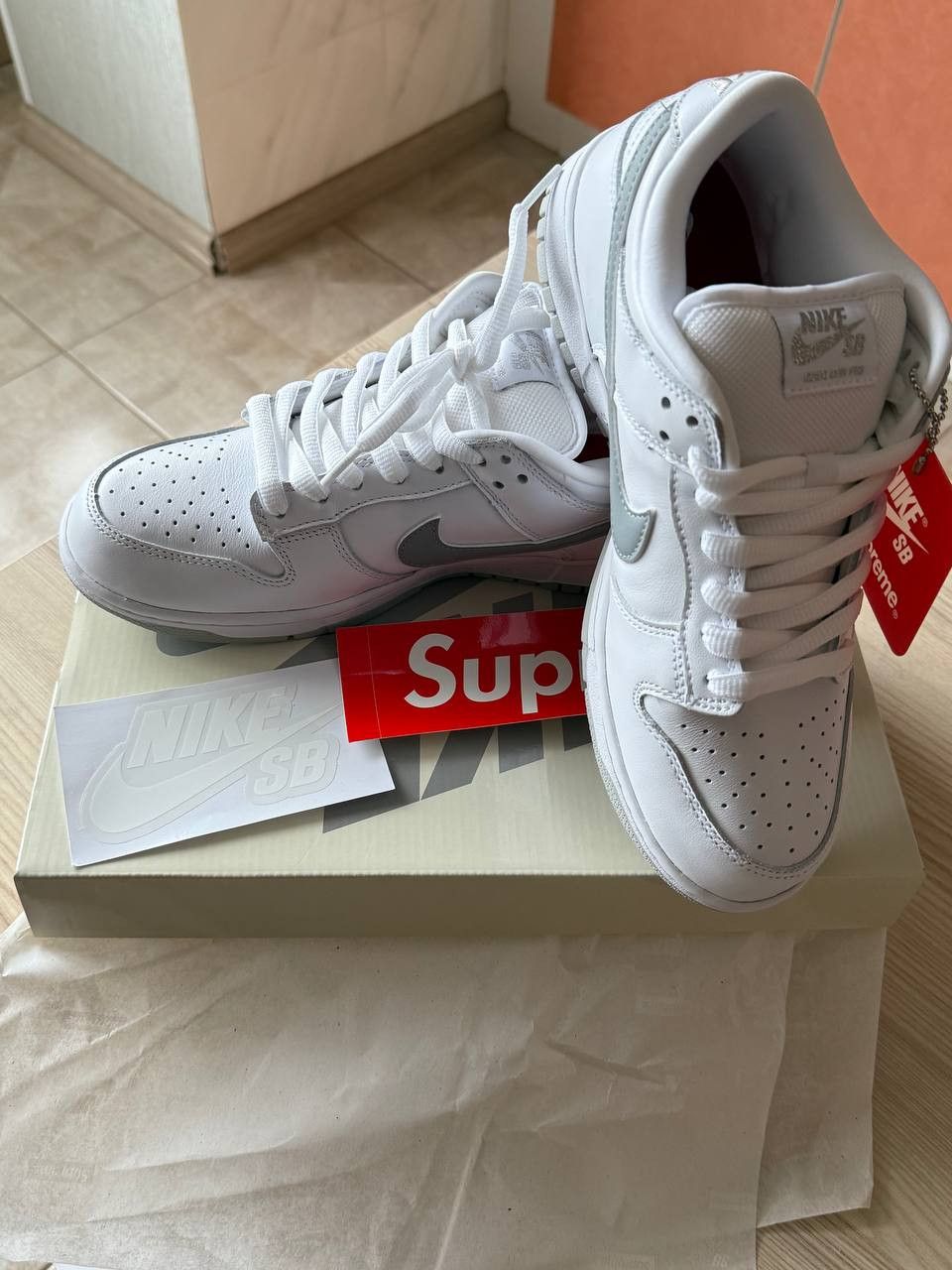Nike × Supreme Nike sb Dunk low Supreme Size US 8 / EU 41 - 7 Thumbnail