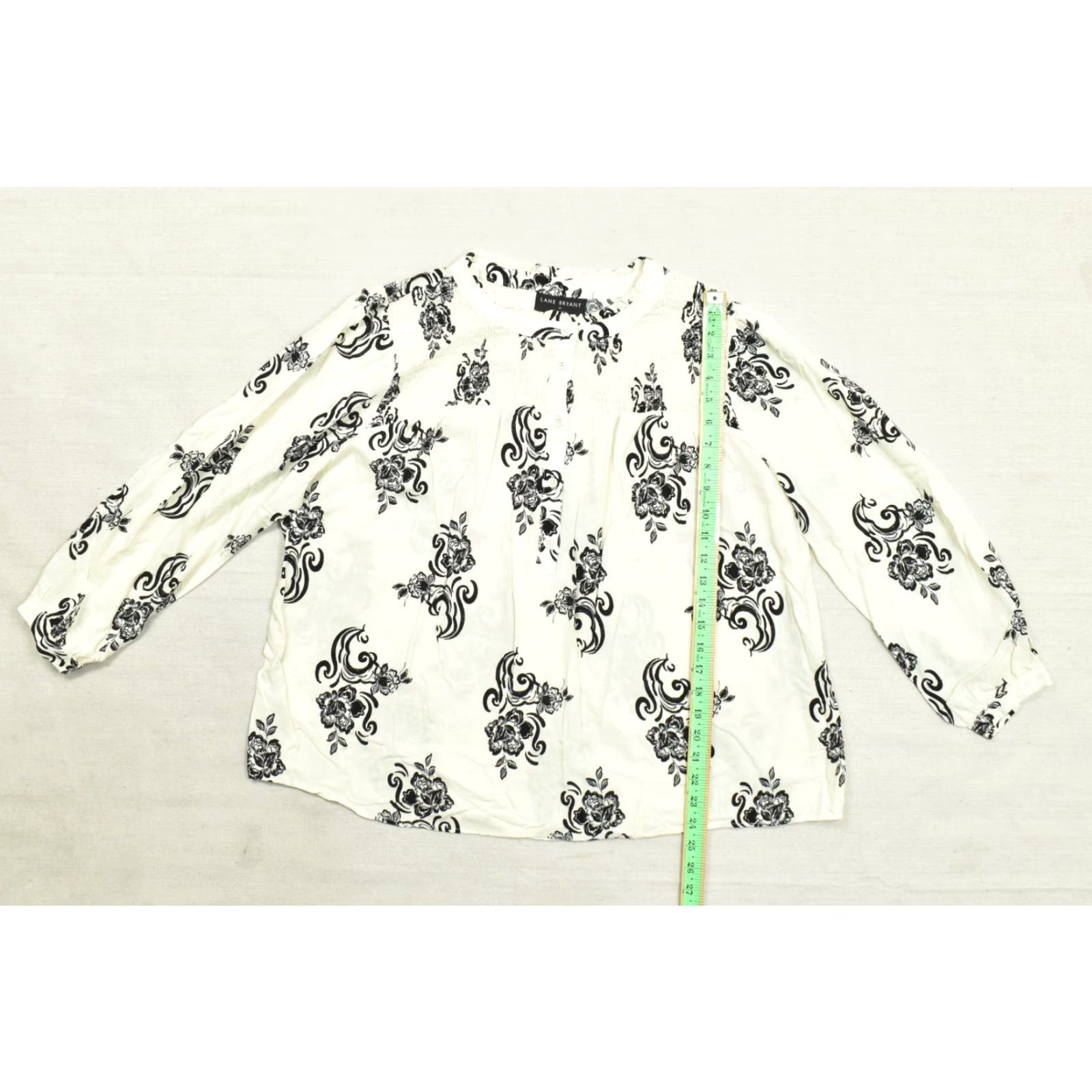 Vintage Lane Bryant Blouse Women 20 Plus White Black Floral Rayon Henley Smocked Casual Shirt Mor e Size 3XL / US 20-22 - 4 Thumbnail