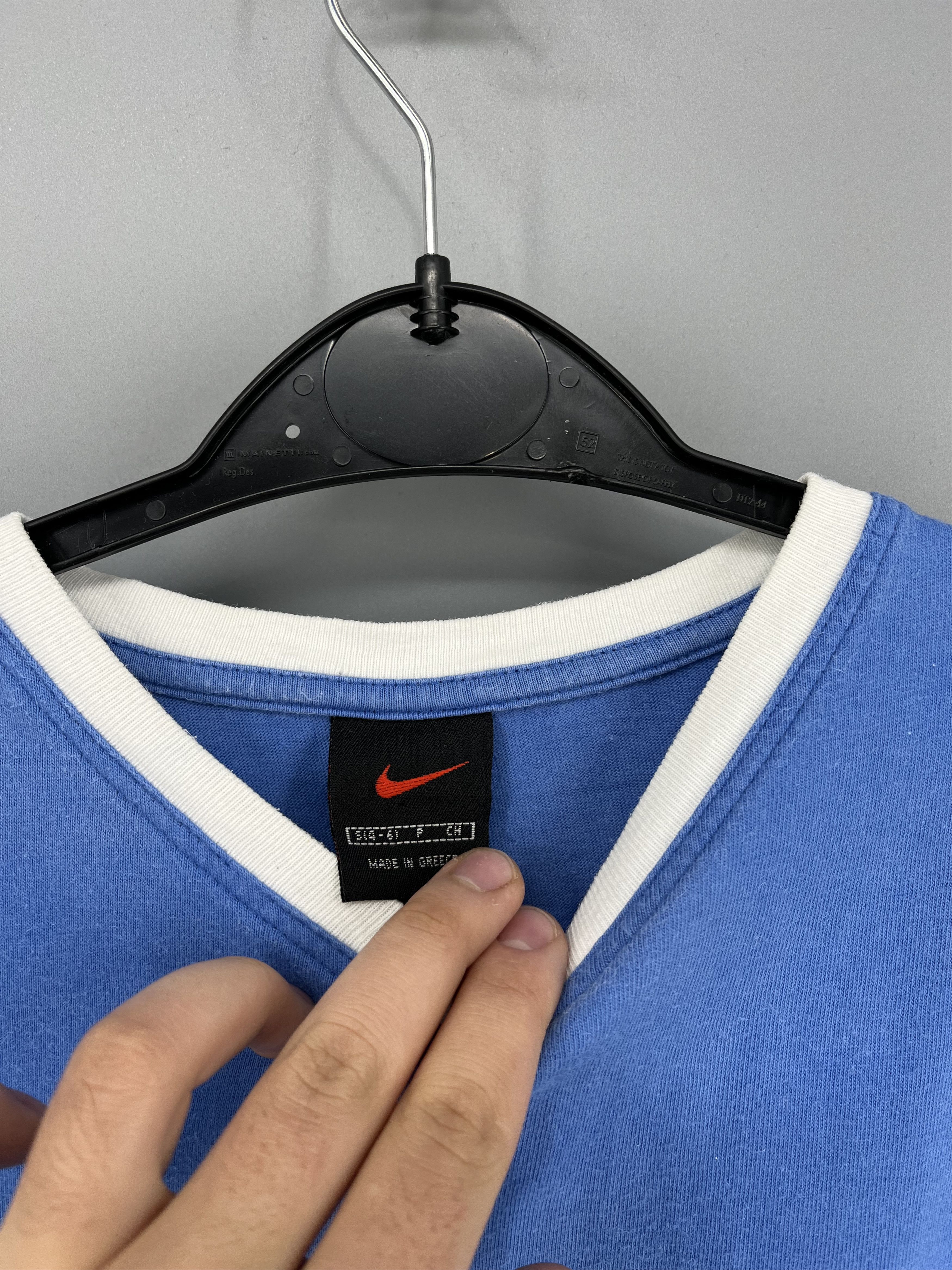 Nike Vintage 90s Nike Big Logo Faded T-shirt Streetwear Style Size S / US 4 / IT 40 - 9 Thumbnail