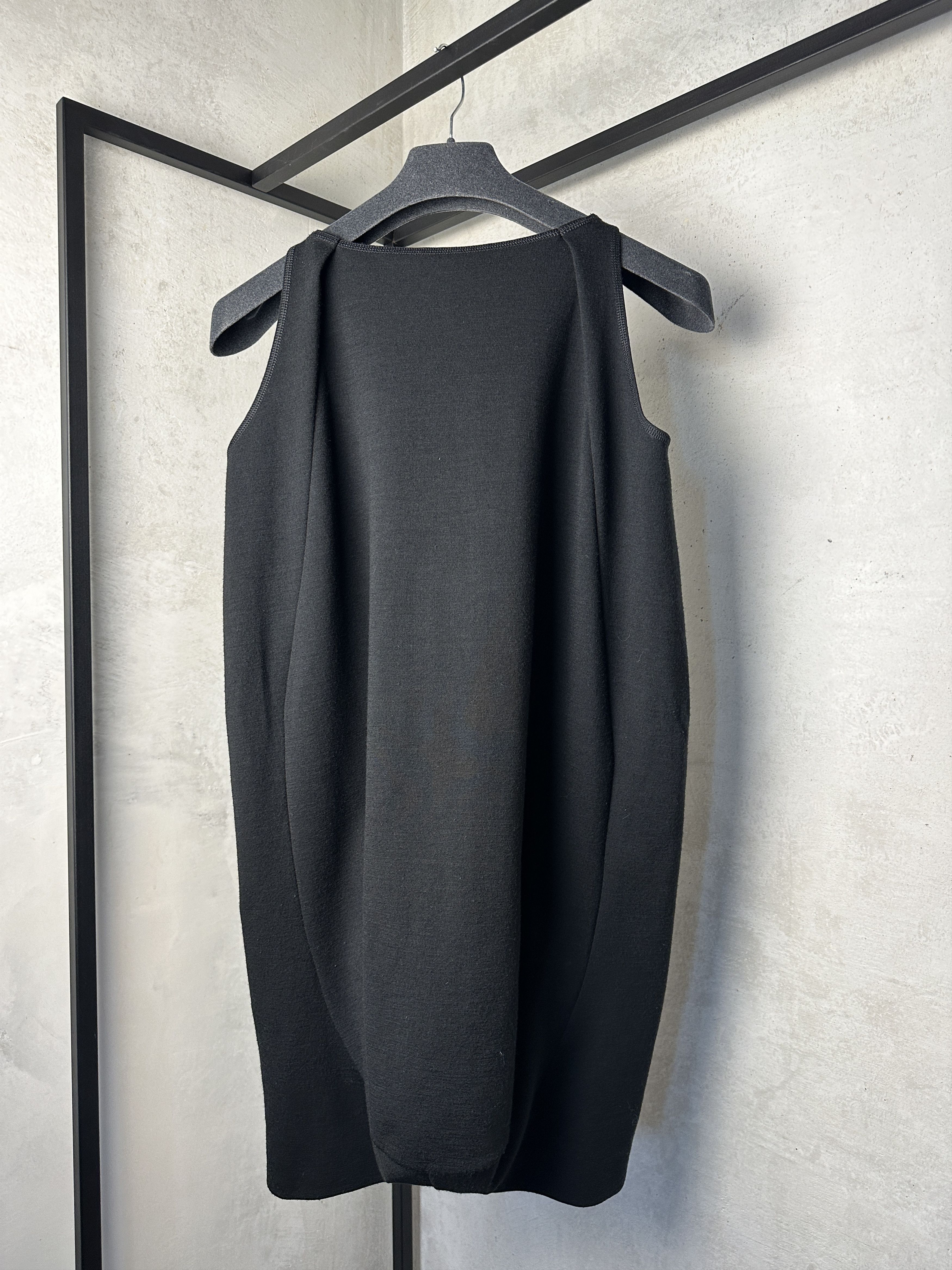 Yves Saint Laurent Yves Saint Laurent AW09 Mini Barrel Wool Dress Size S / US 4 / IT 40 - 5 Thumbnail