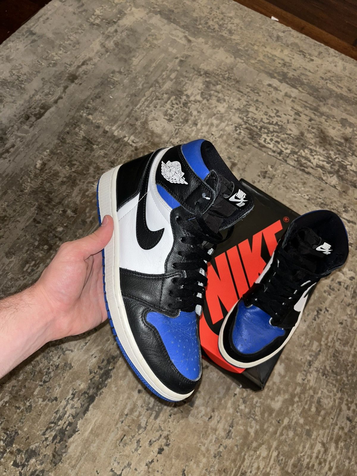 Jordan Brand Air Jordan 1 Retro High OG ‘Royal Toe’ 2020 Size US 9 / EU 42 - 1 Thumbnail