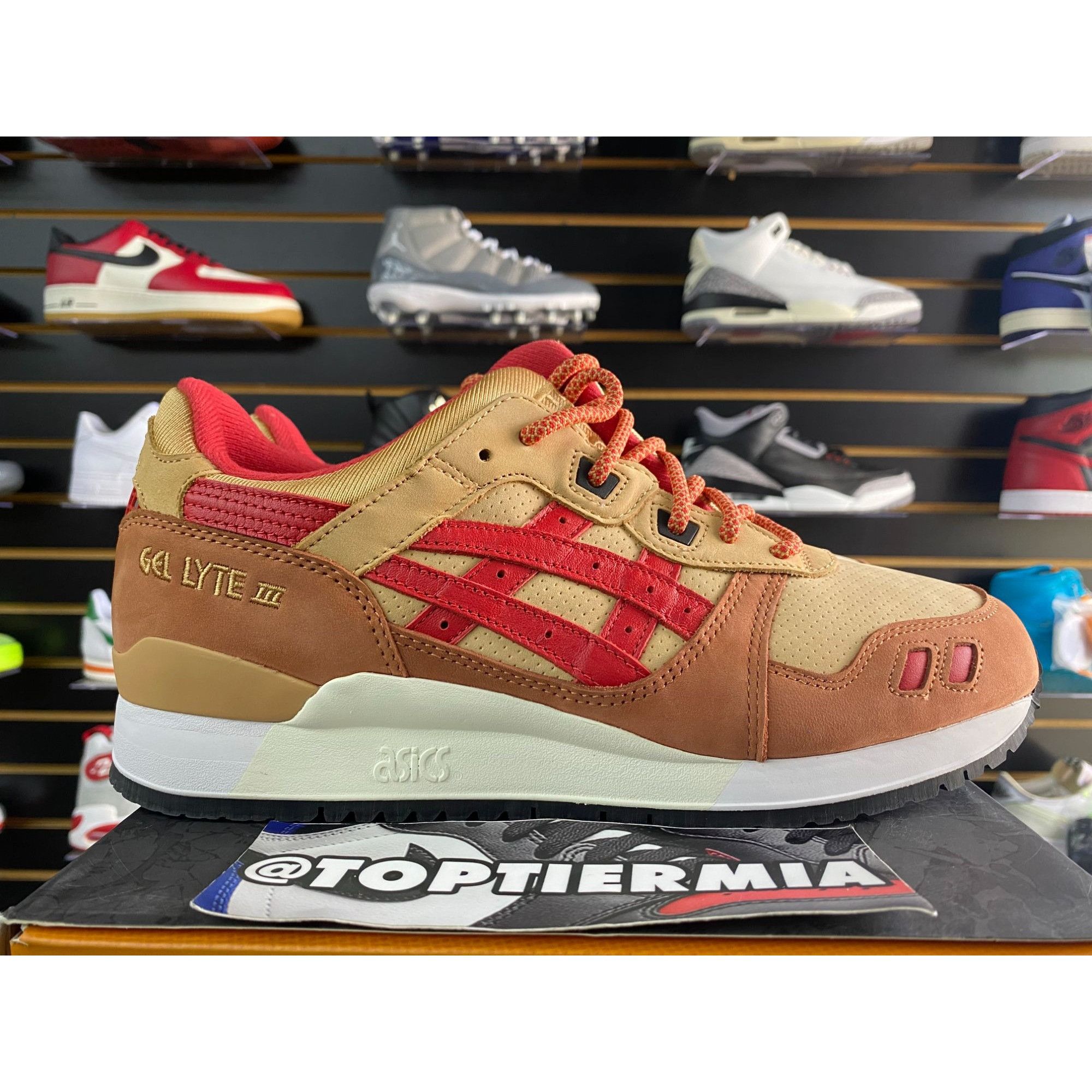 Asics ASICS GEL LYTE 3 X KITH X MARVEL REMASTERD GAMBIT SZ 9 BRAND Size US 9 / EU 42 - 5 Thumbnail