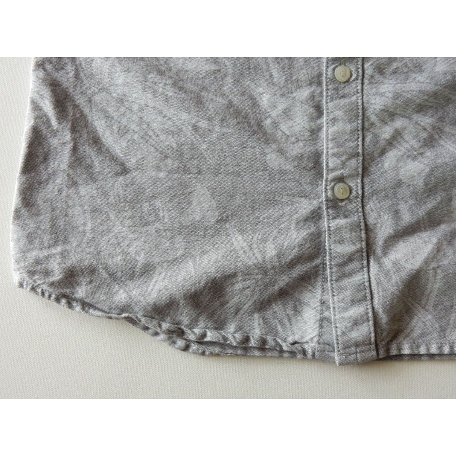 Vans VANS Men's Short Sleeve Button-Up Shirt Size S Floral Gray 90s Streetwear Size US S / EU 44-46 / 1 - 2 Thumbnail