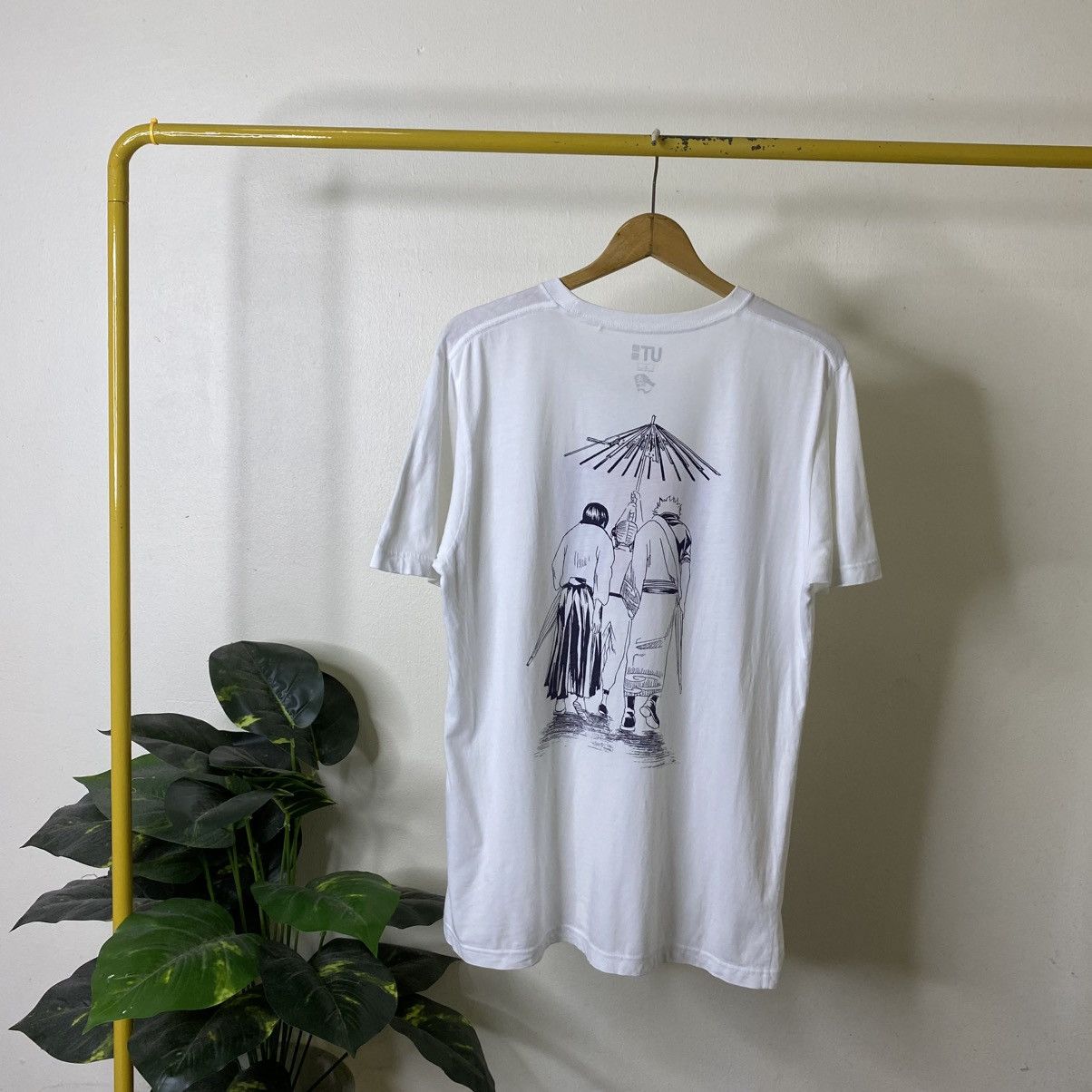 Uniqlo Uniqlo UT Gintama Anime Japanese Manga Series T Shirt Size US M / EU 48-50 / 2 - 1 Thumbnail