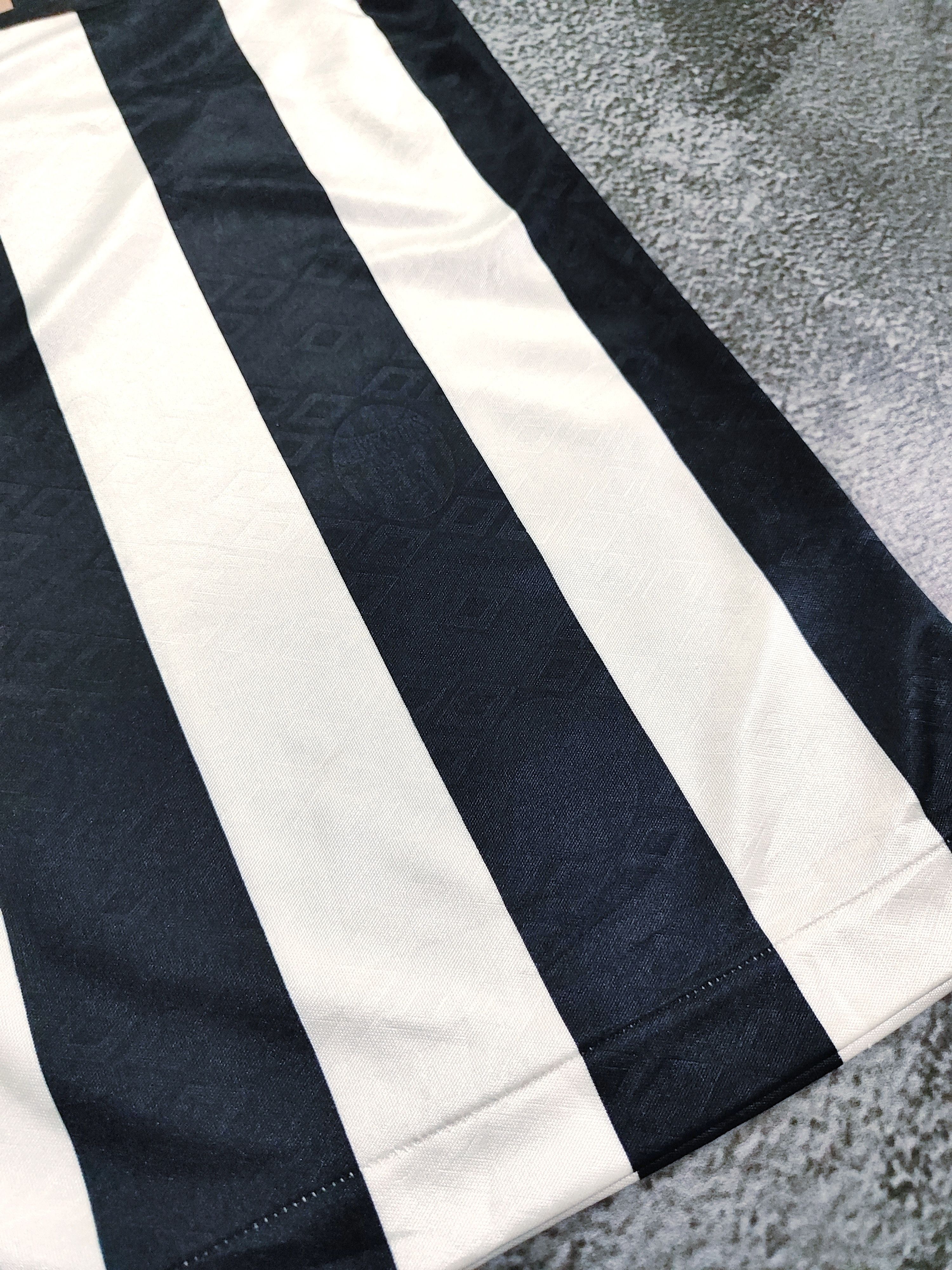 Kappa Vintage Kappa Juventus 1992-1994 Jersey Football Size US M / EU 48-50 / 2 - 6 Thumbnail