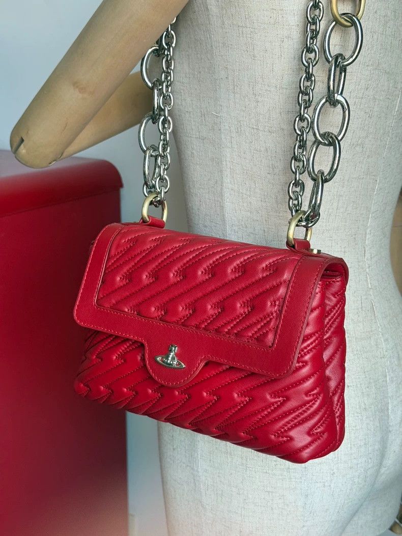 Vivienne Westwood Vivienne Westwood Saturn red lightning flip cover chain ba Size ONE SIZE - 7 Thumbnail