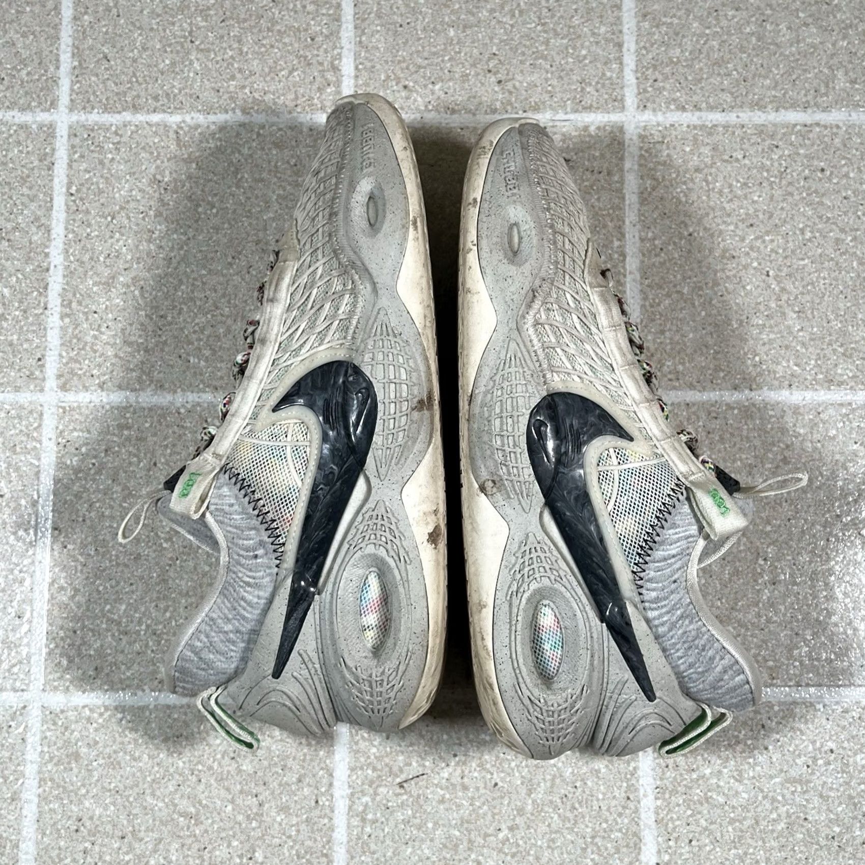Nike Nike Cosmic Unity Sneaker Athletic Beige Green Glow Men's DA6725-100 Size US 10 / EU 43 - 7 Thumbnail