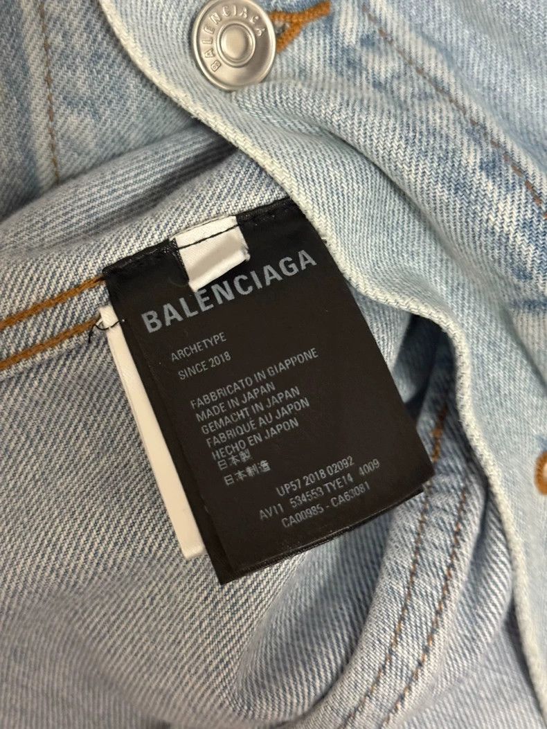 Balenciaga Balenciaga Washed blue back monogram logo denim jacket Size US S / EU 44-46 / 1 - 6 Thumbnail