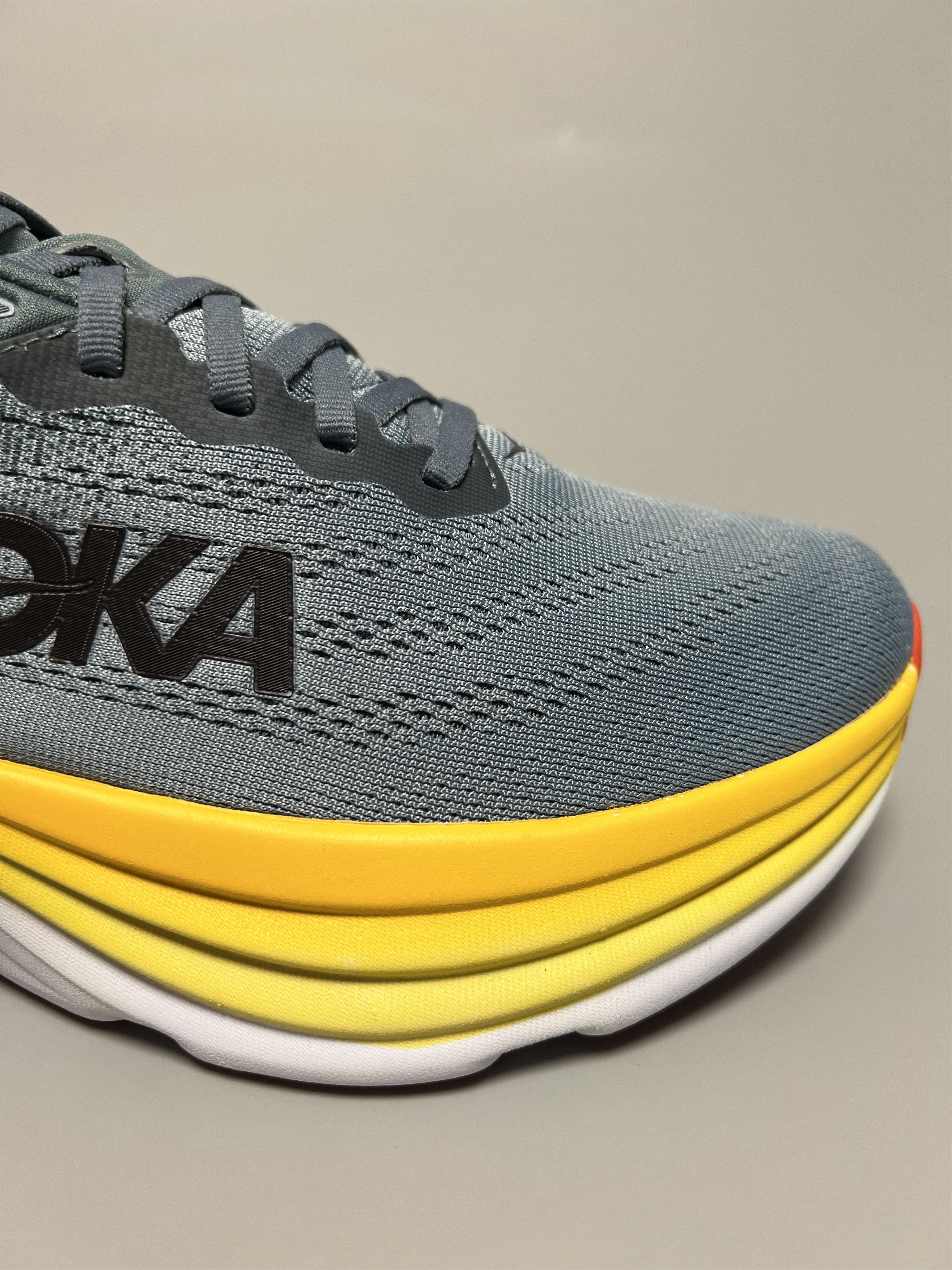 Hoka 8.5 EE Hoka One One Bondi 8 Wide Running Shoes Gym Walking Size US 8.5 / EU 41-42 - 13 Thumbnail