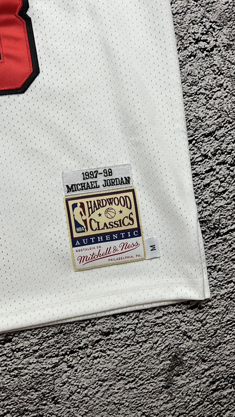 Mitchell & Ness Chicago Bulls NBA Michael Jordan youth Mitchell jersey Size US S / EU 44-46 / 1 - 4 Thumbnail