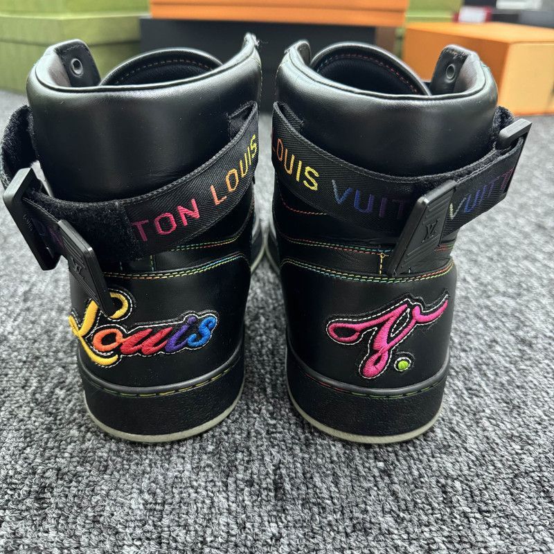 Louis Vuitton Louis Vuitton High-Top Sneakers in Black - Size US 8.5 / EU 41-42 - 3 Thumbnail