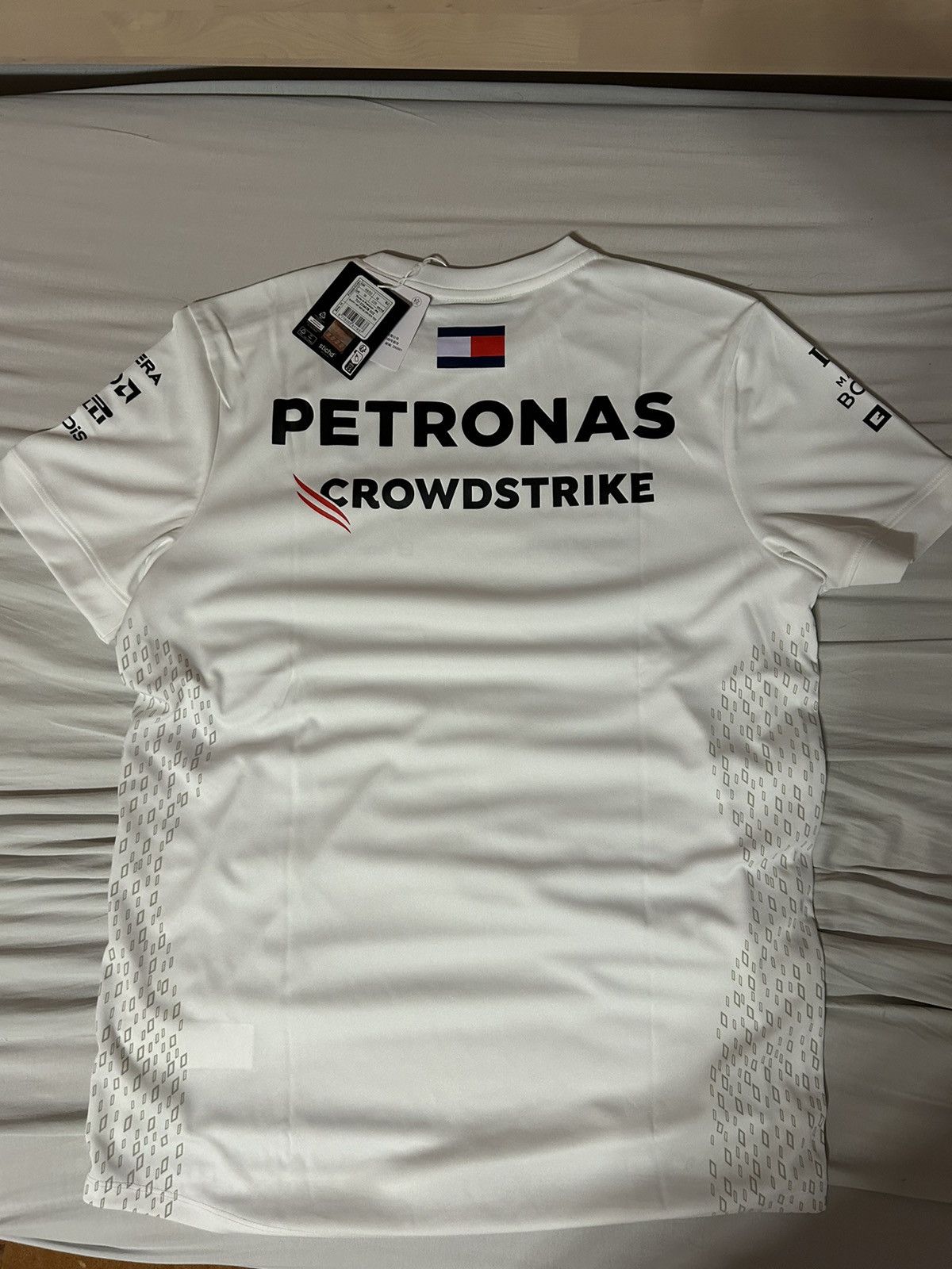 Mercedes-Benz × Tommy Hilfiger Mercedes Formula 1 T-Shirt White Medium (M) Size US M / EU 48-50 / 2 - 2 Thumbnail
