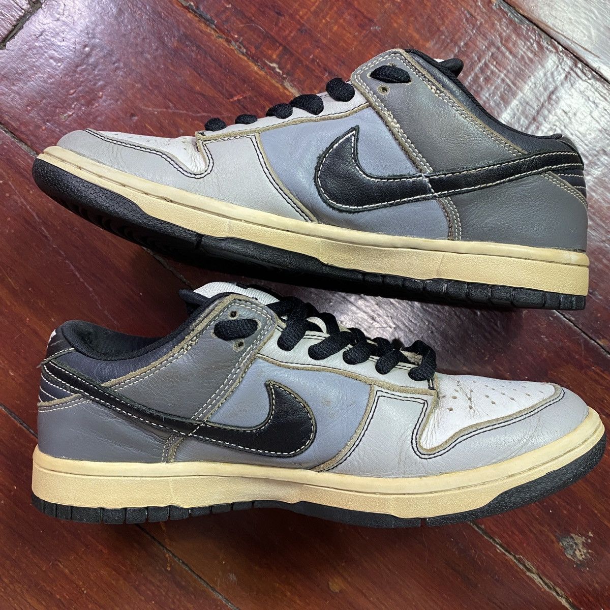 Nike SB Dunk Low Lunar Eclipse West 2005 Size US 8.5 / EU 41-42 - 4 Thumbnail